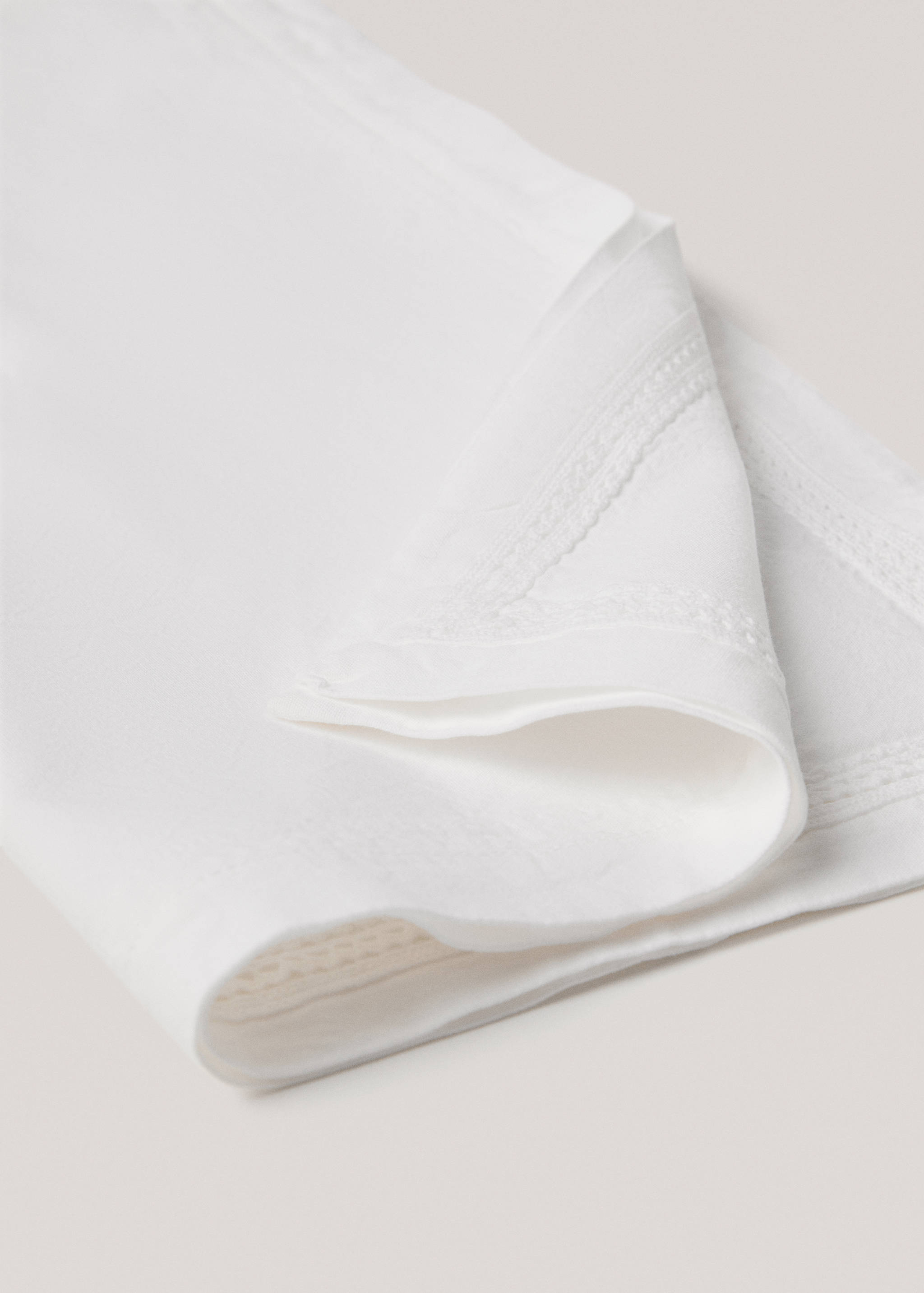 Napkins with lace trim - Details of the article 2