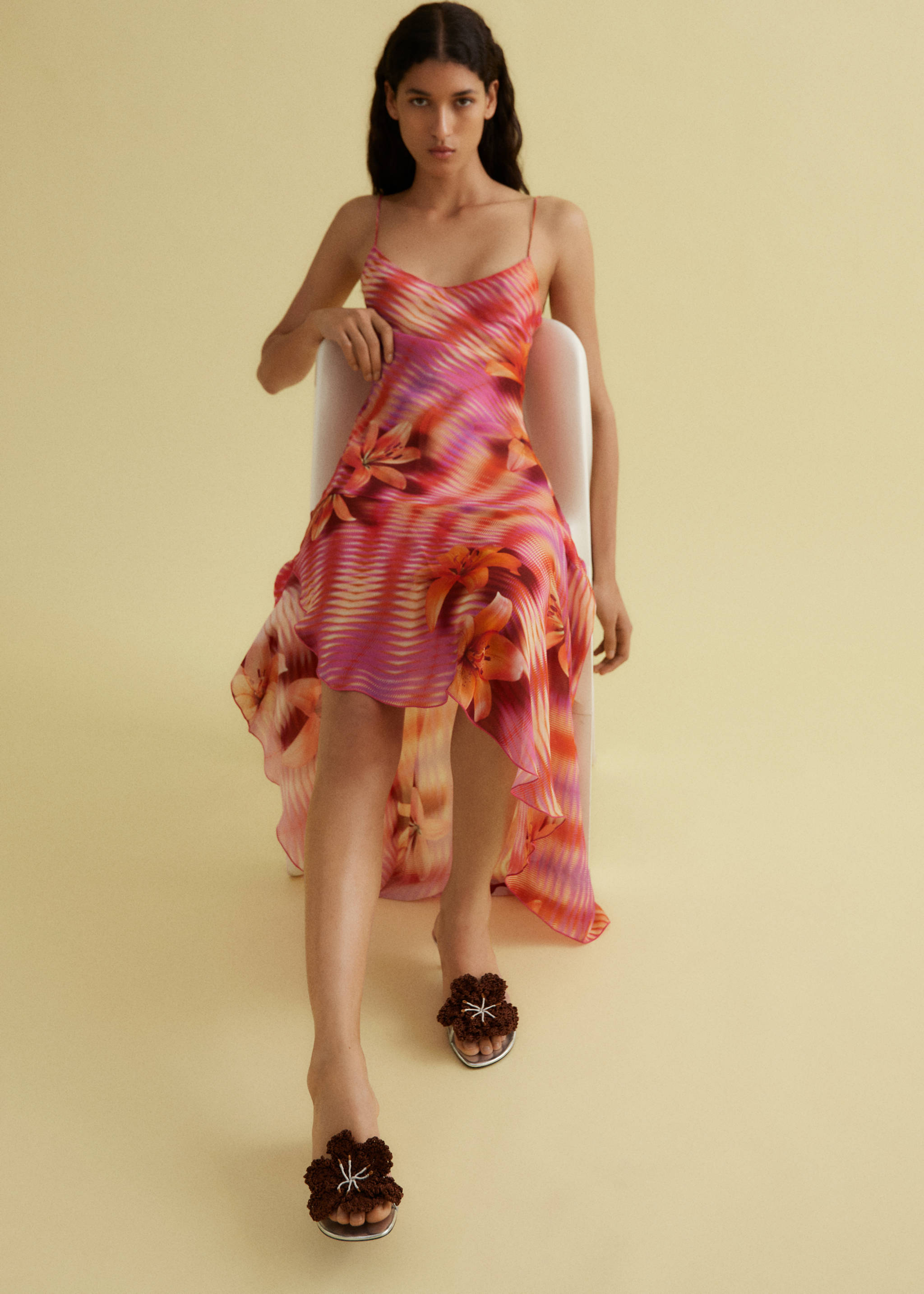 Leather sandals with flower heel - General plane