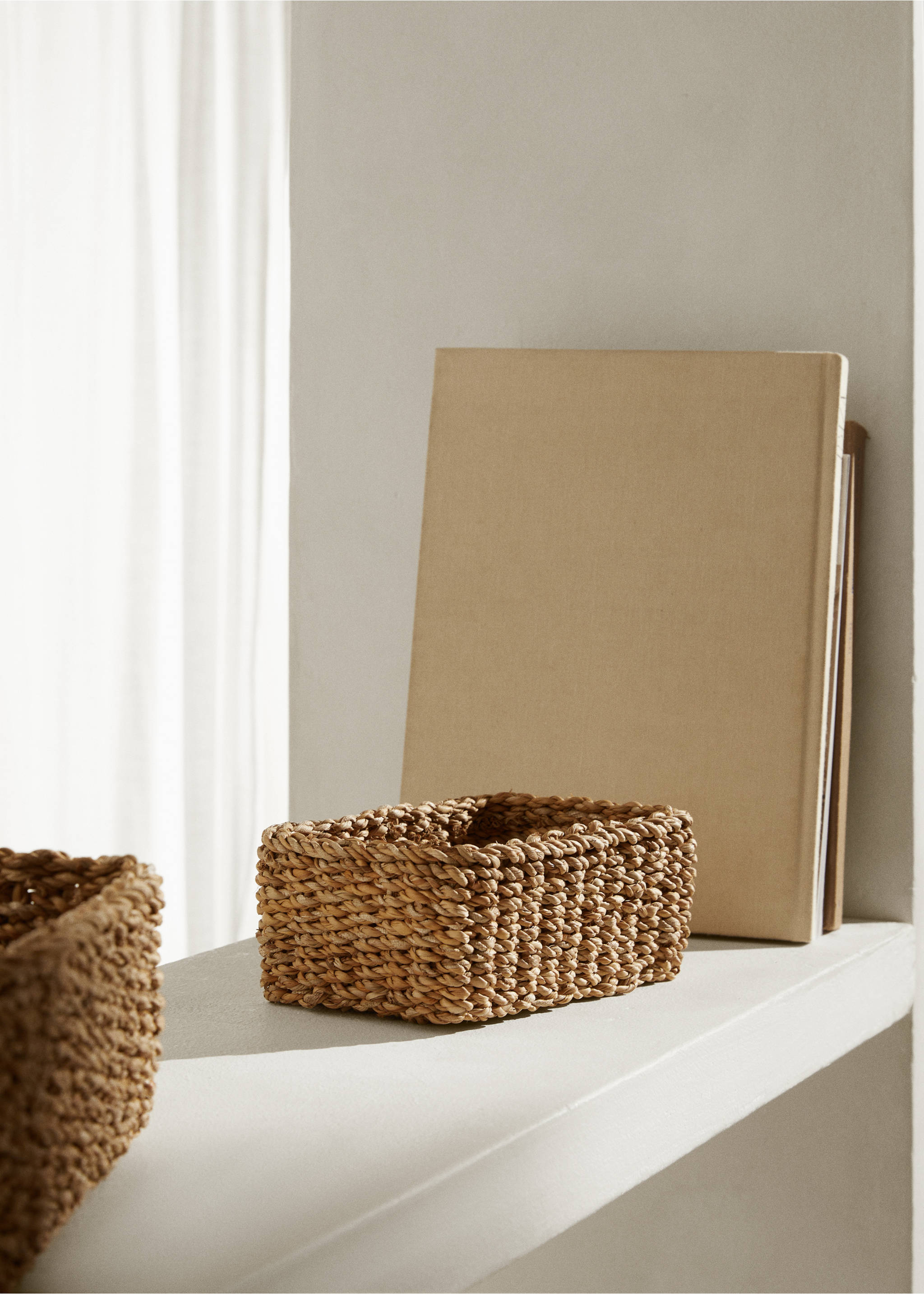 Small natural fibre braided basket - General plane, Brown. Ref: 77061009-00.