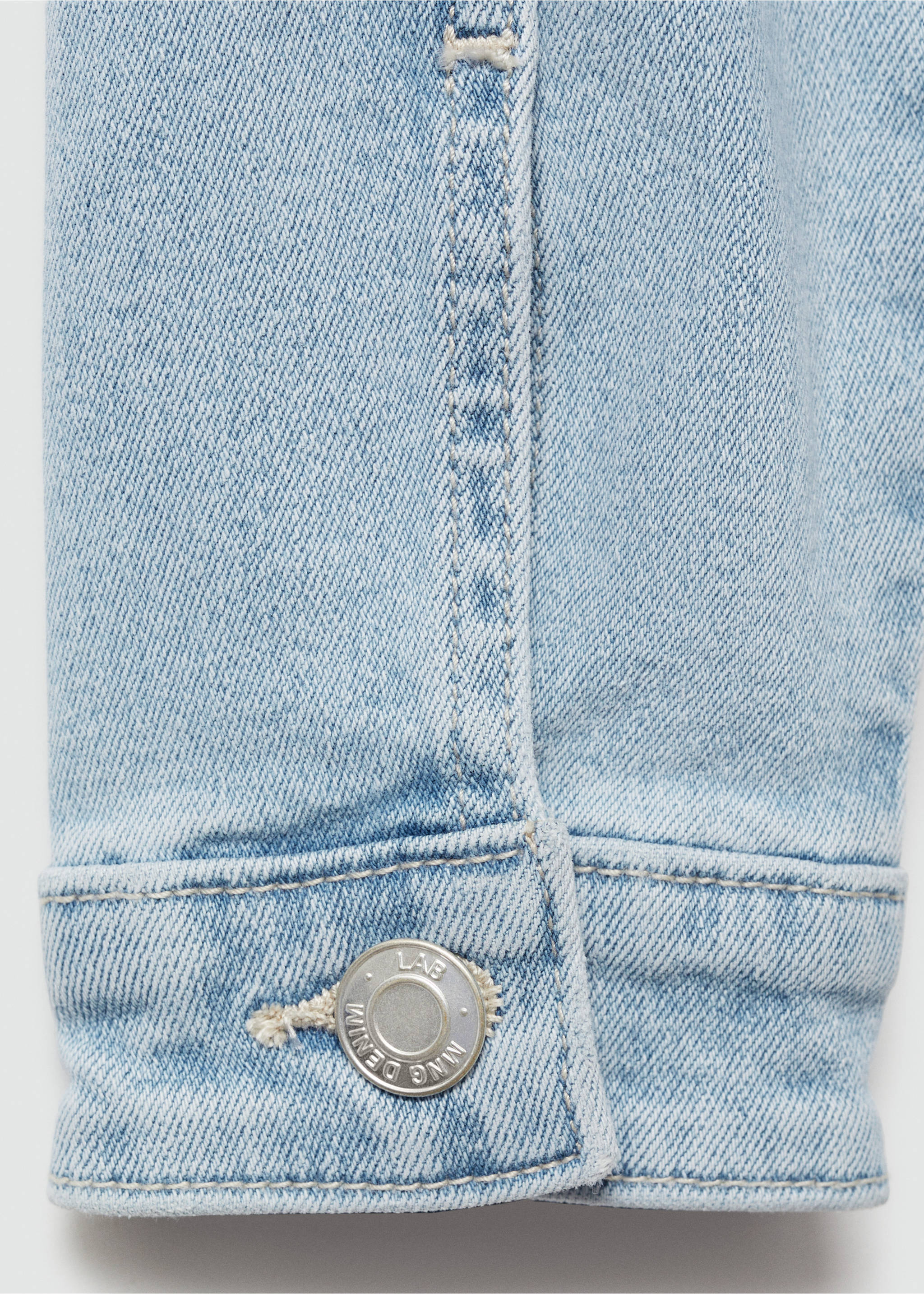 Džínová bunda s kapsami - Detail zboží 0, Světle modrá. Ref: 77061010-00.