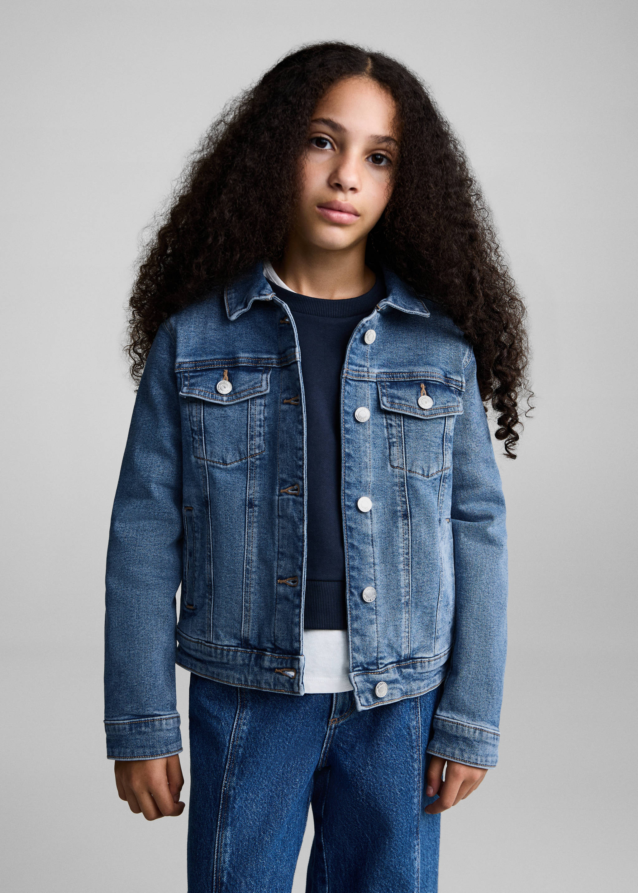 Džínová bunda s kapsami - Náhled ve středové rovině
