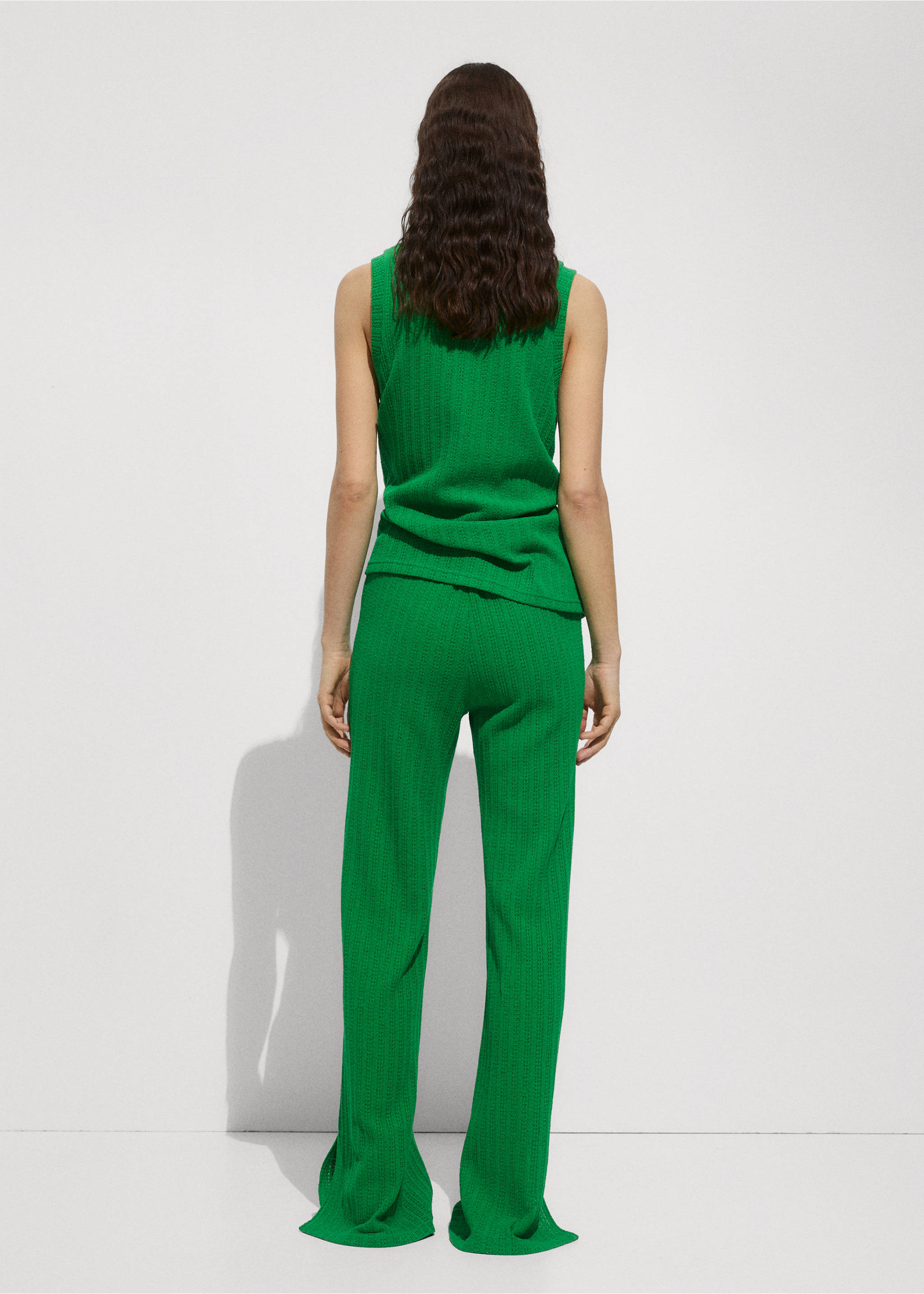Pantalon droit crochet - Verso de l’article, Vert. Ref: 77062005-00.