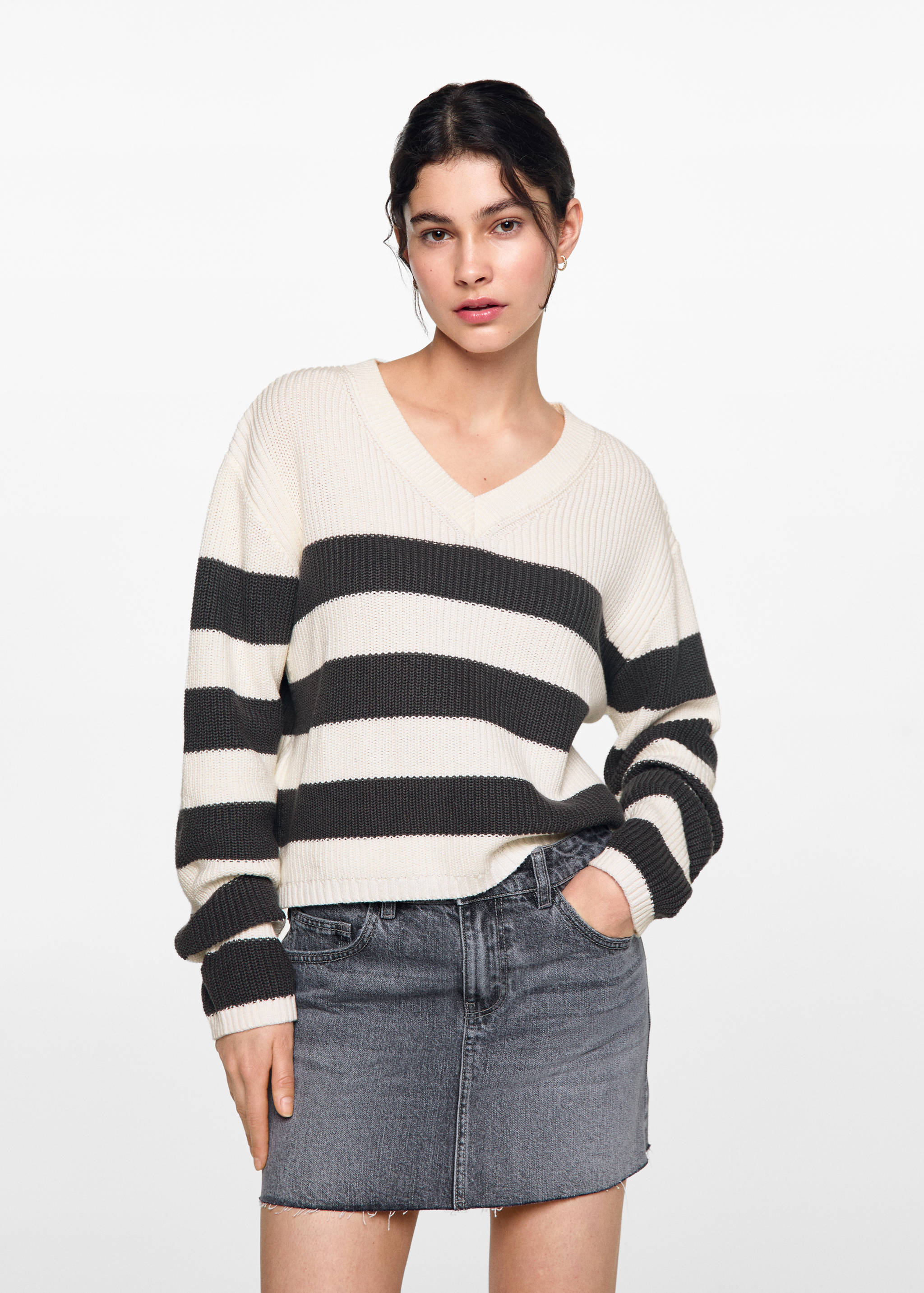 Striped sweater - Medium plane