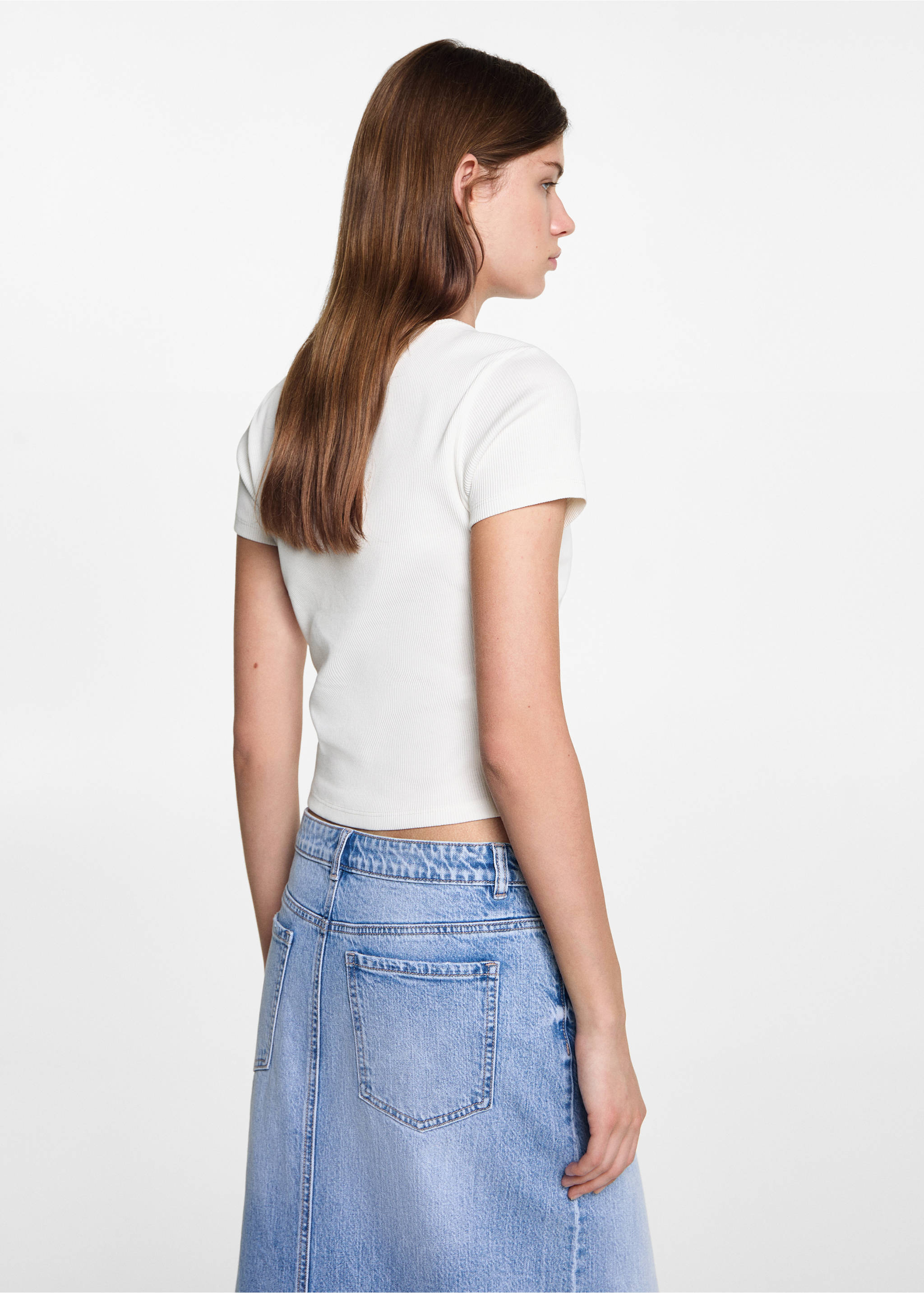 V-neck T-shirt - Reverse of the article, Off White. Ref: 77062933-00.