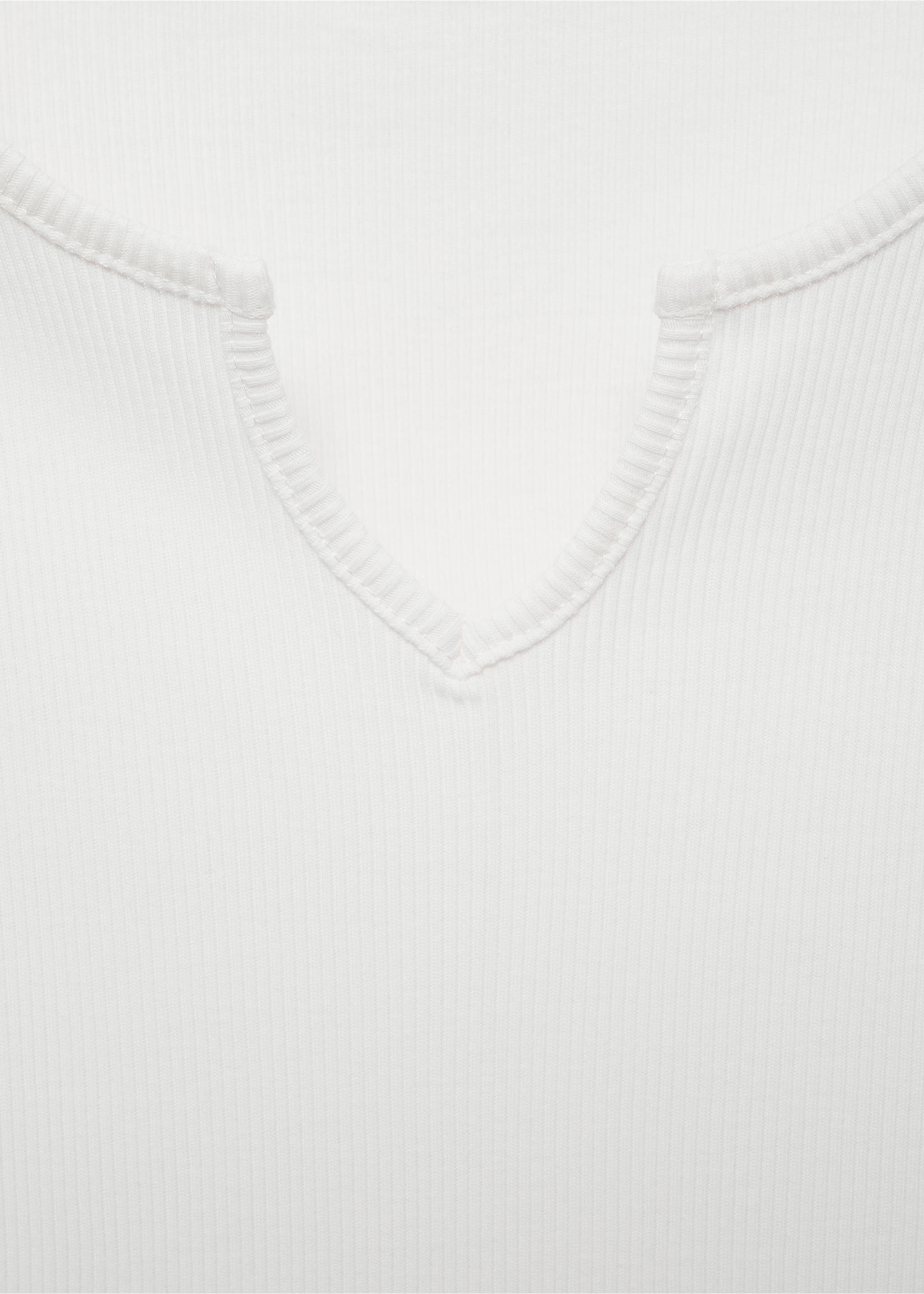 V-neck T-shirt - Details of the article 8, Off White. Ref: 77062933-00.