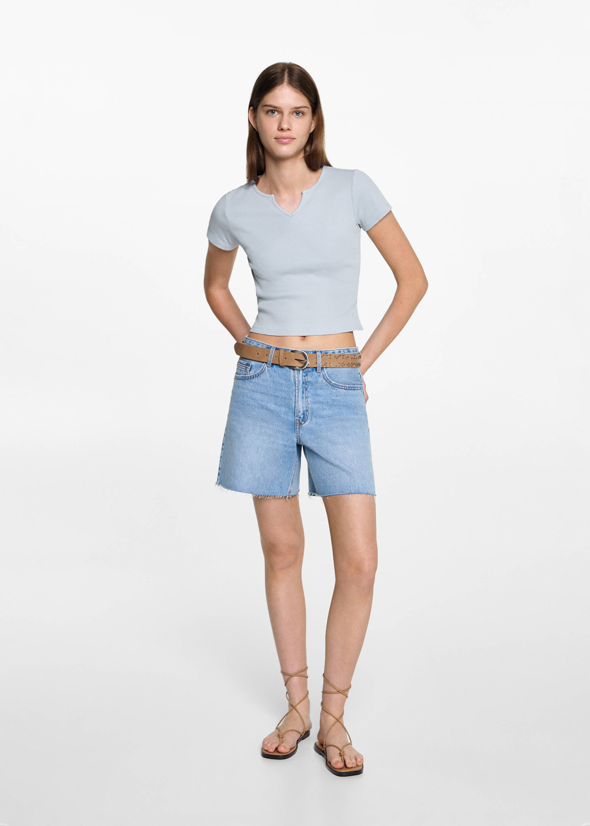 V-neck T-shirt - General plane