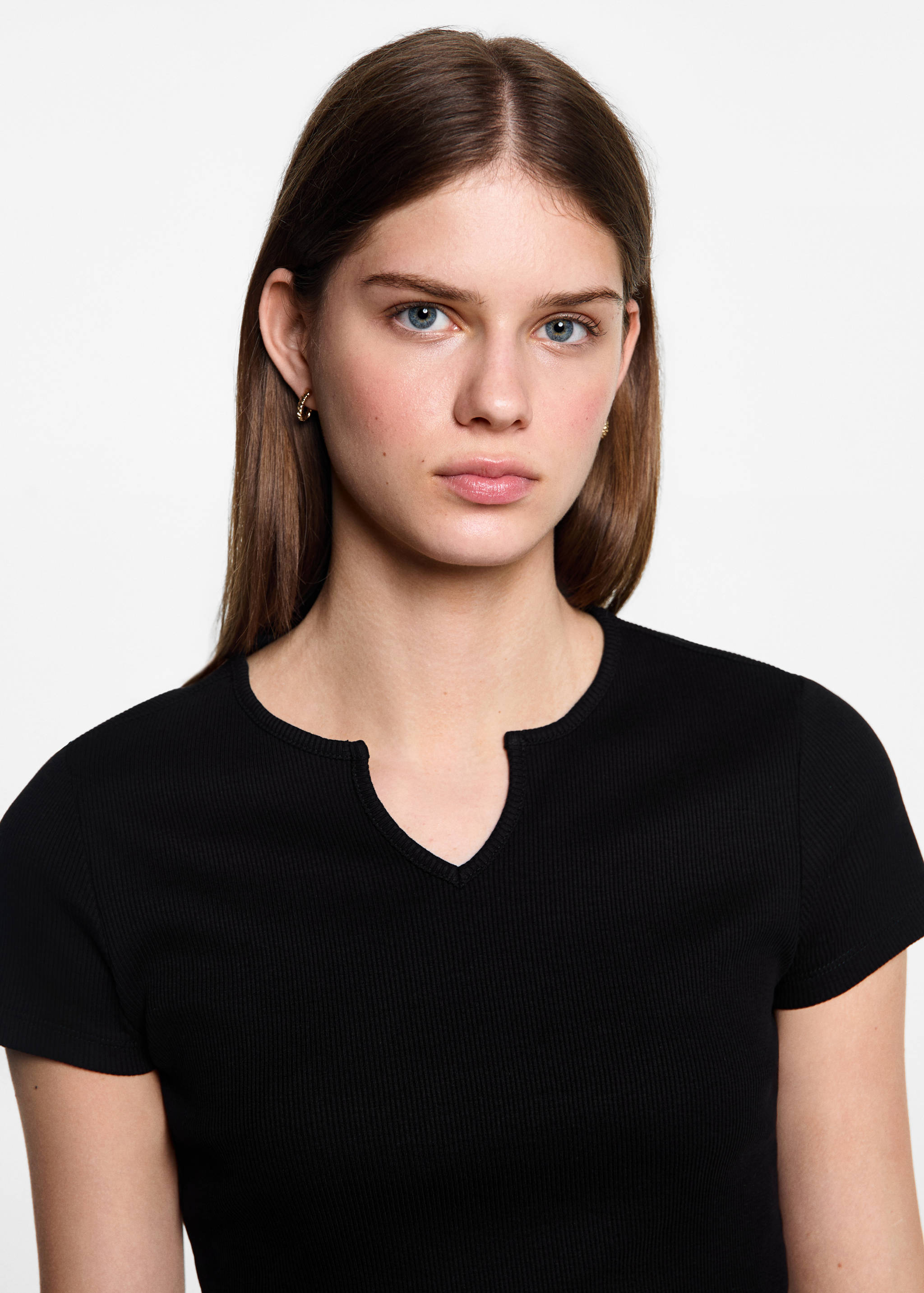 V-neck T-shirt - Details of the article 1