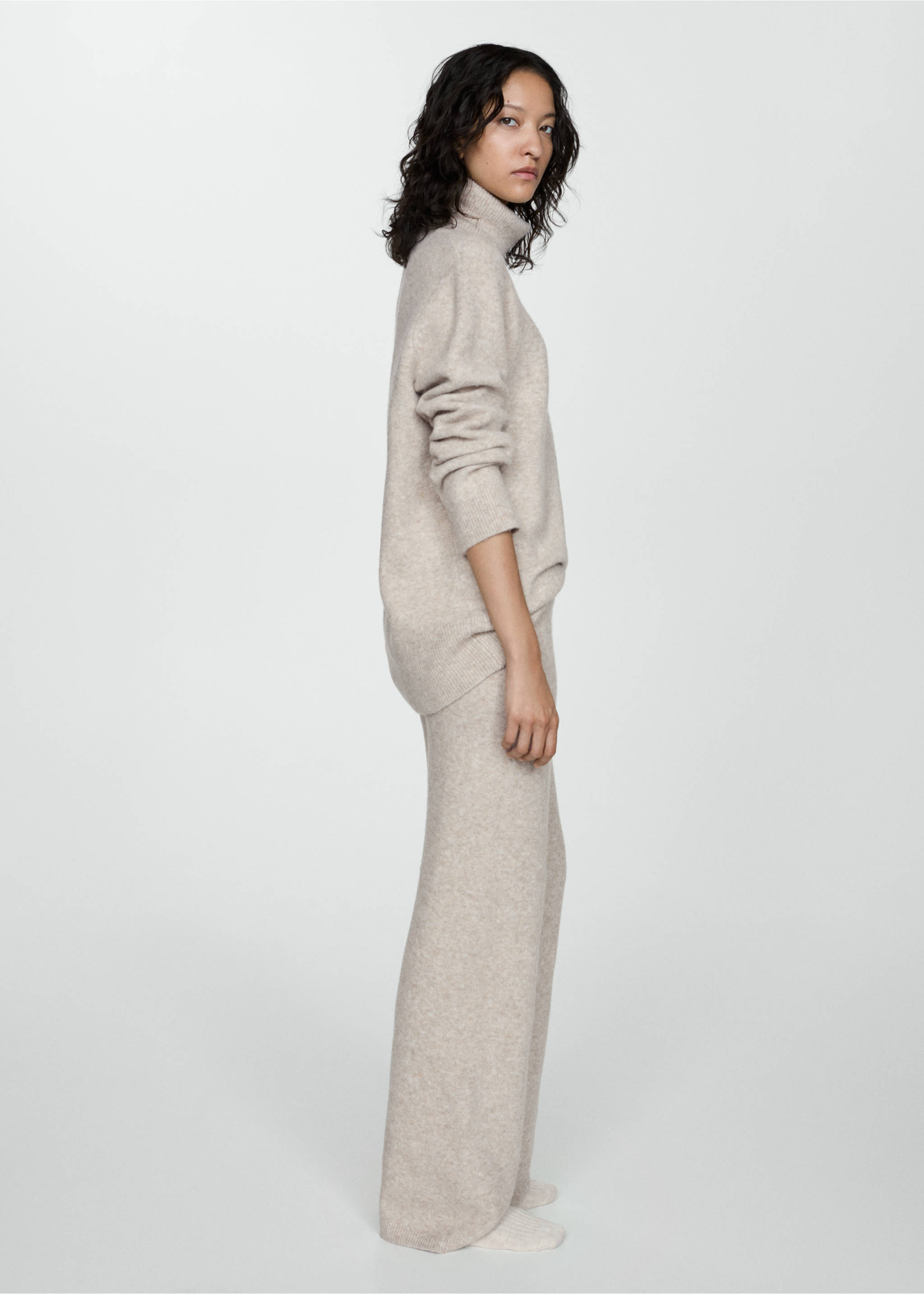 Straight knitted trousers - General plane, Light/Pastel Brown. Ref: 77063266-00.