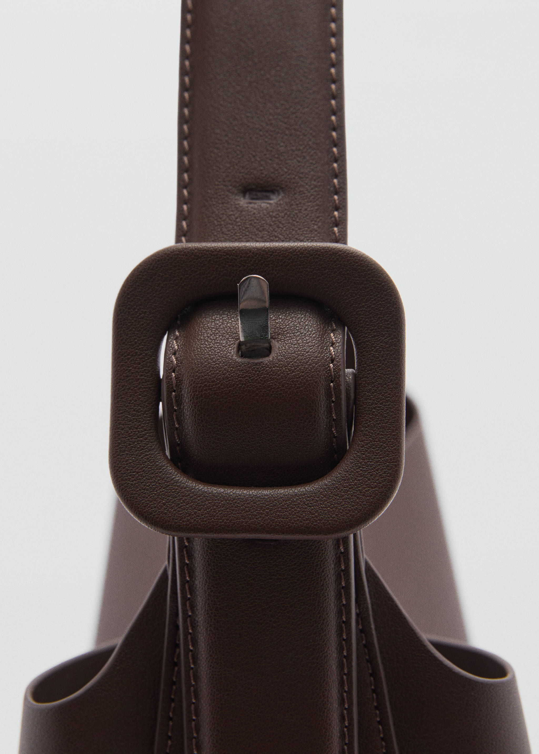 Shopper bag with buckle - Details of the article 1