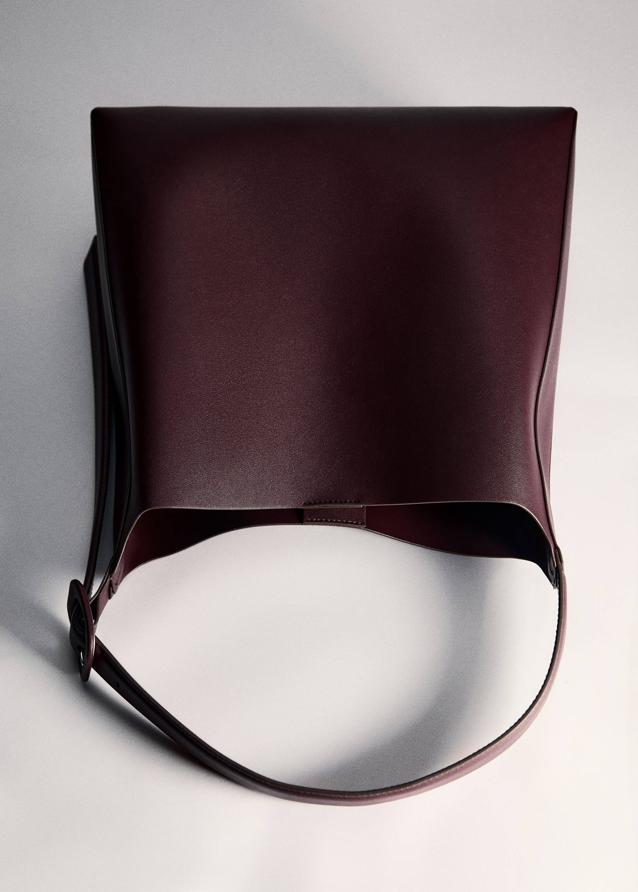 Shopper bag with buckle - Details of the article 5