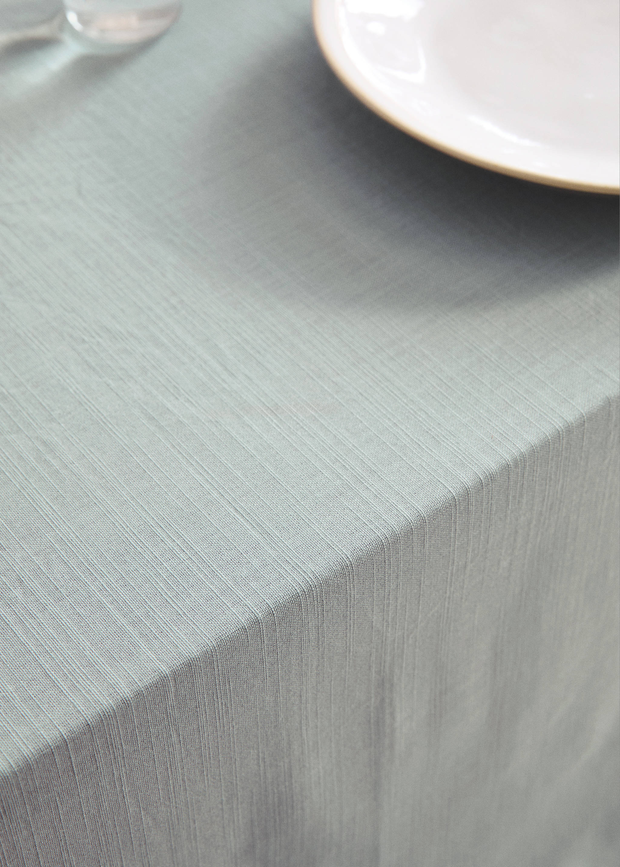 Tablecloth with hemstitch embroidery for 6 to 8 diners - Details of the article 7