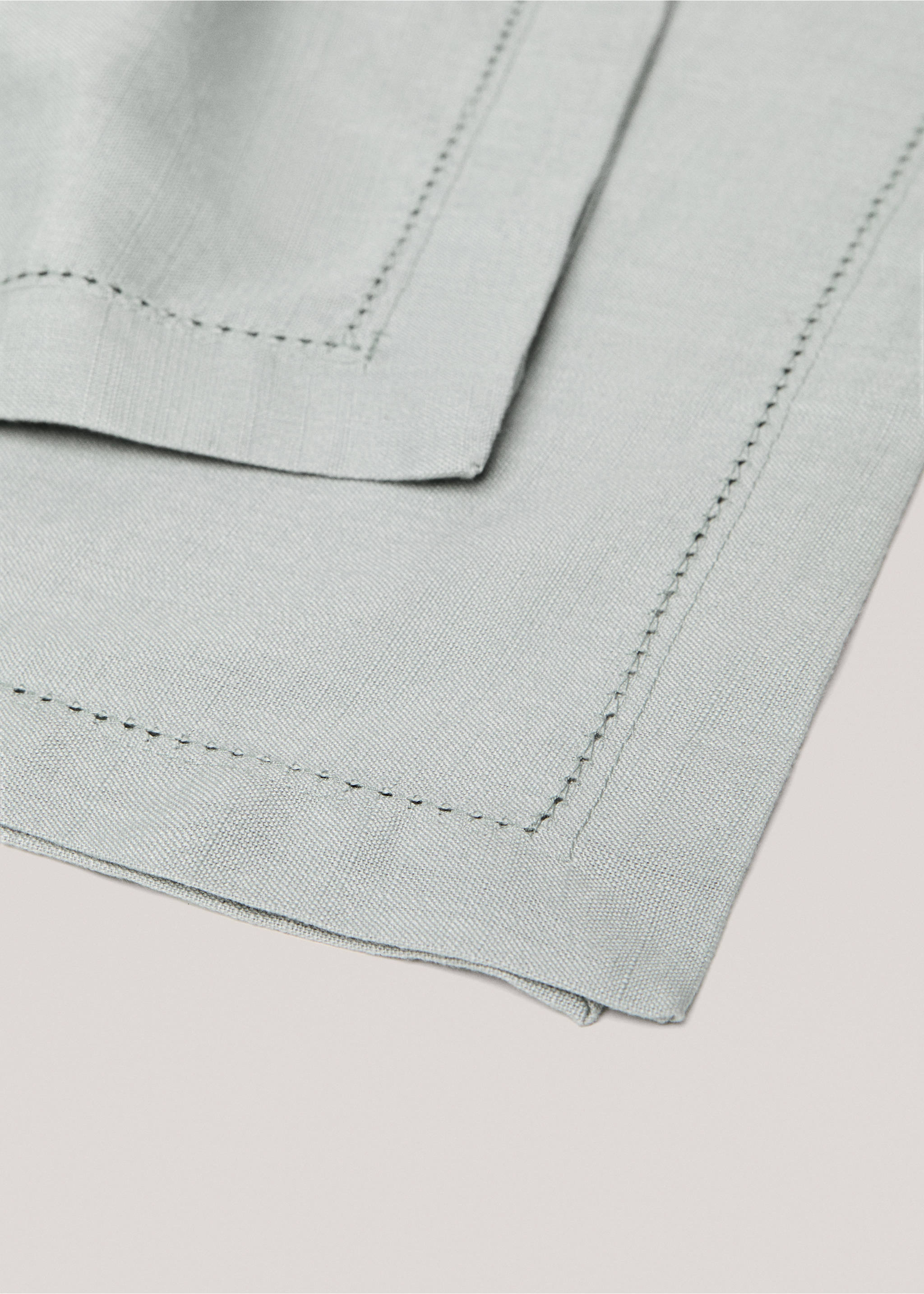 Tablecloth with hemstitch embroidery for 6 to 8 diners - Details of the article 1, Aqua Green. Ref: 77063279-00.