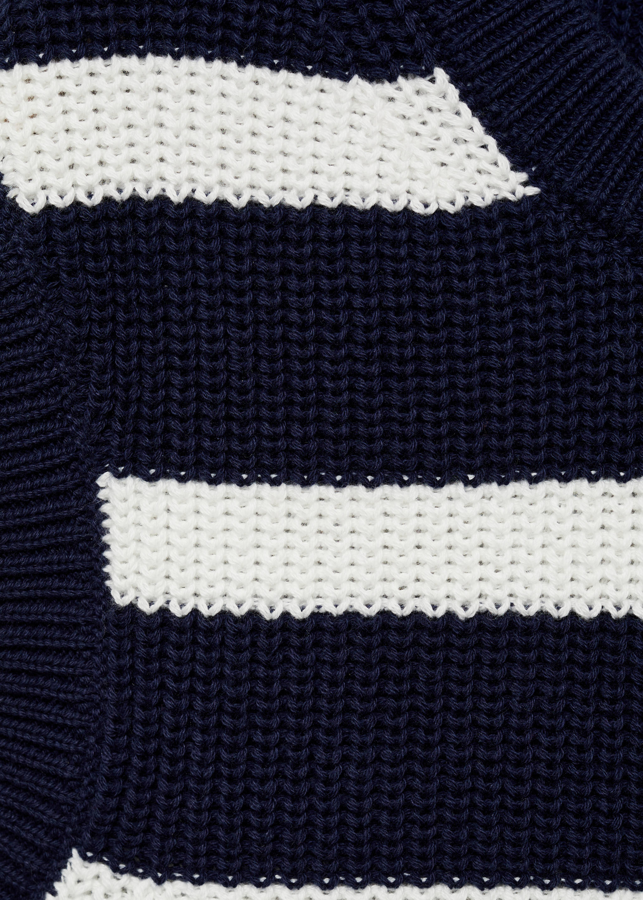 Úpletová vesta s proužky - Detail zboží 8