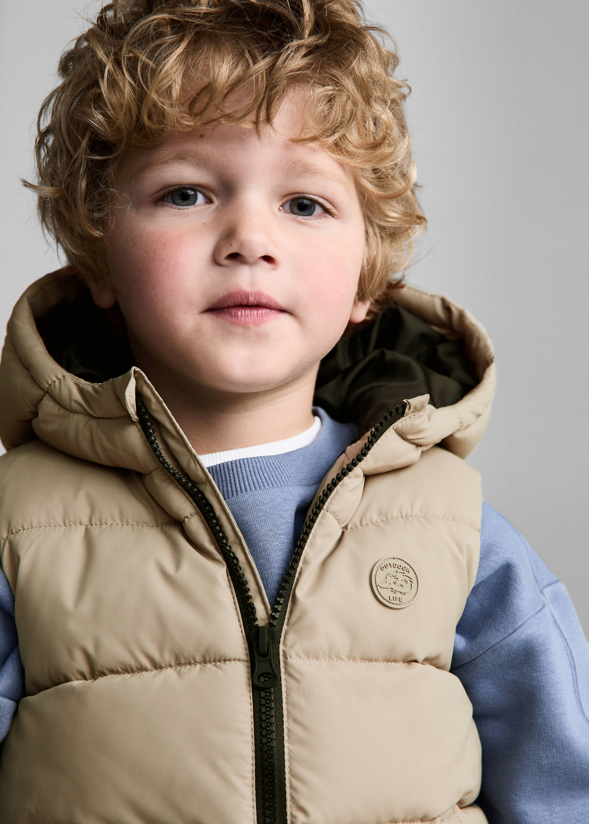 Quilted vest with hood - Details of the article 1