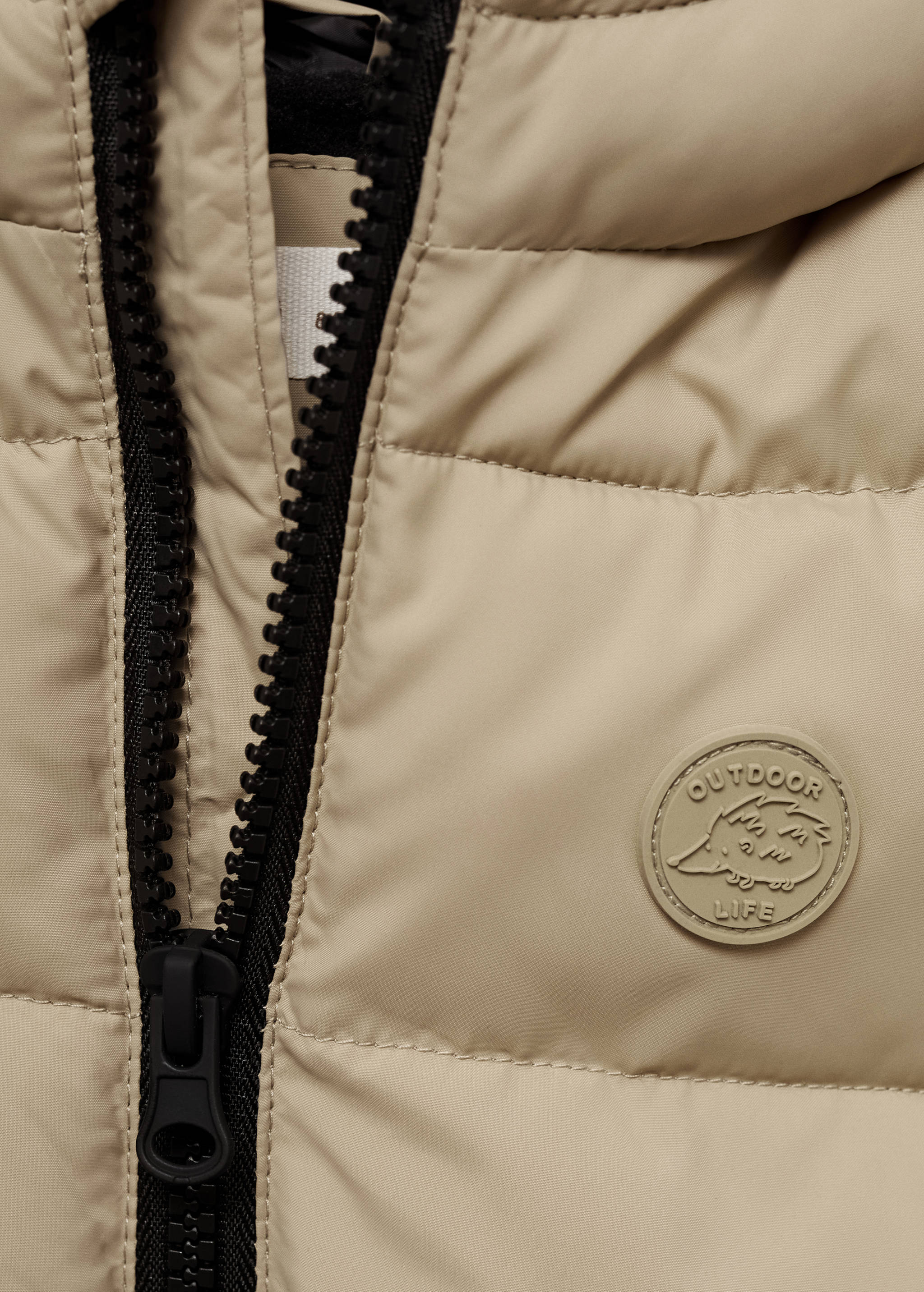 Quilted vest with hood - Details of the article 8