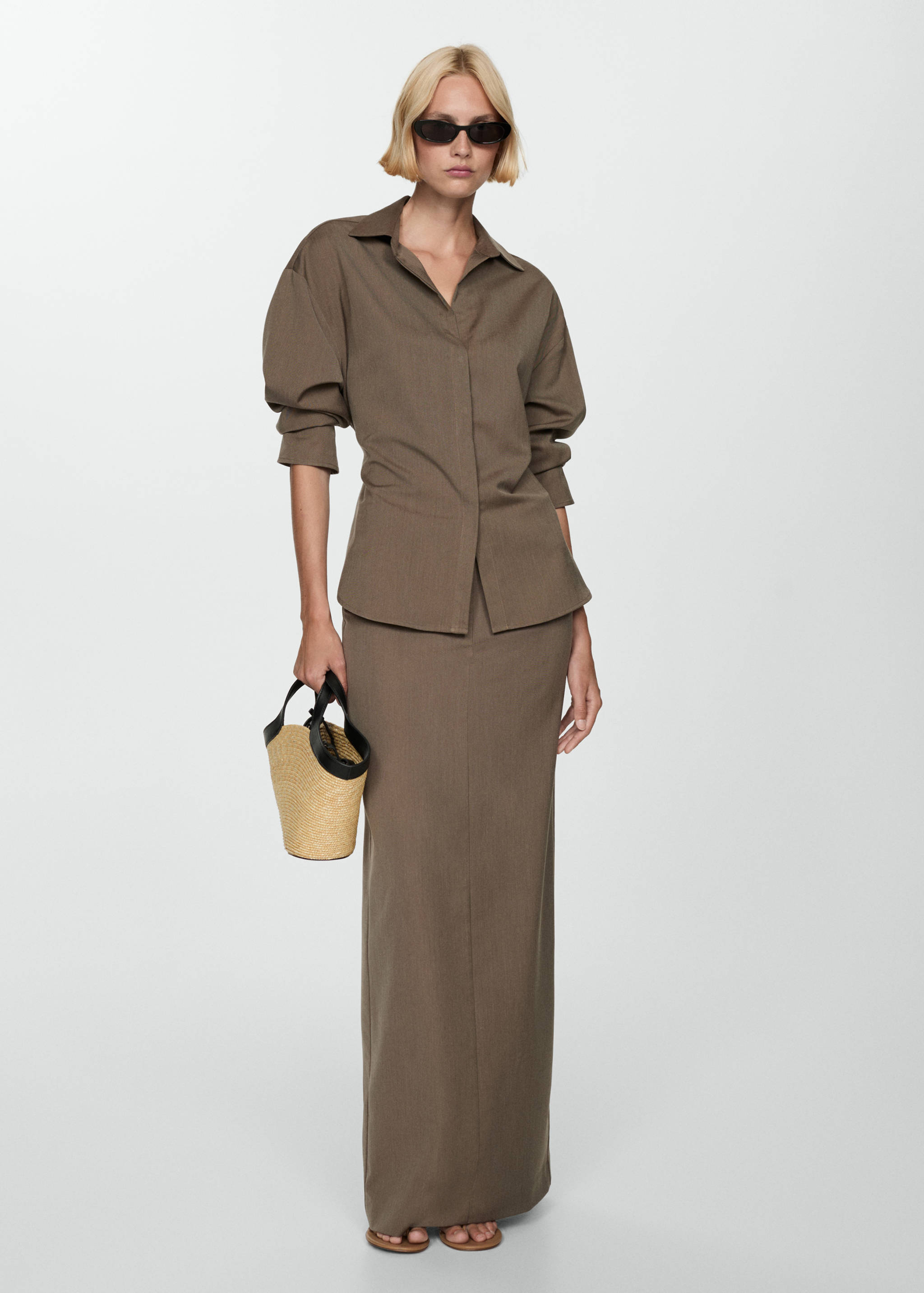 Slit long skirt - General plane