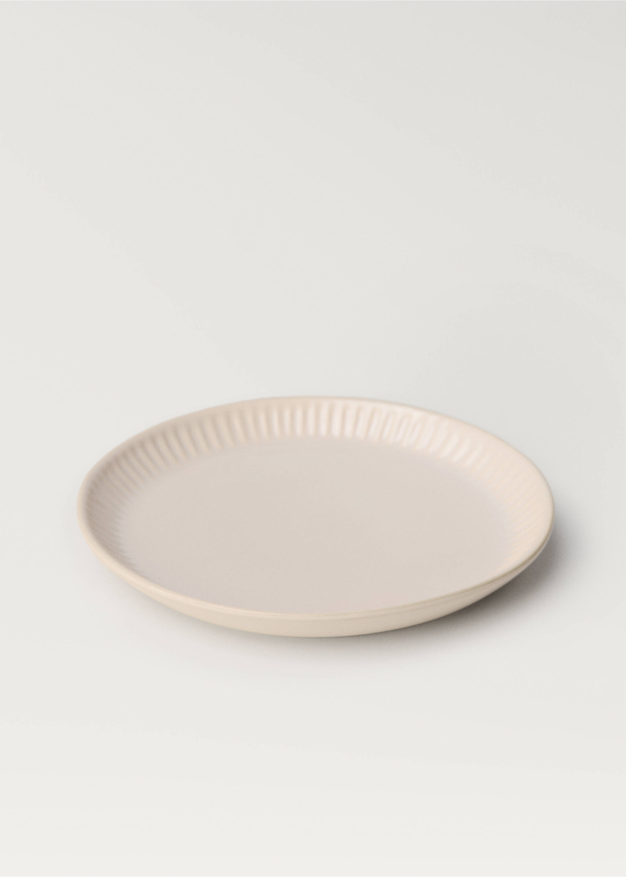 Desserttallrik i stengods reliefmönster - Detaljer om artikeln 1, Benvit. Ref: 77064020-00.