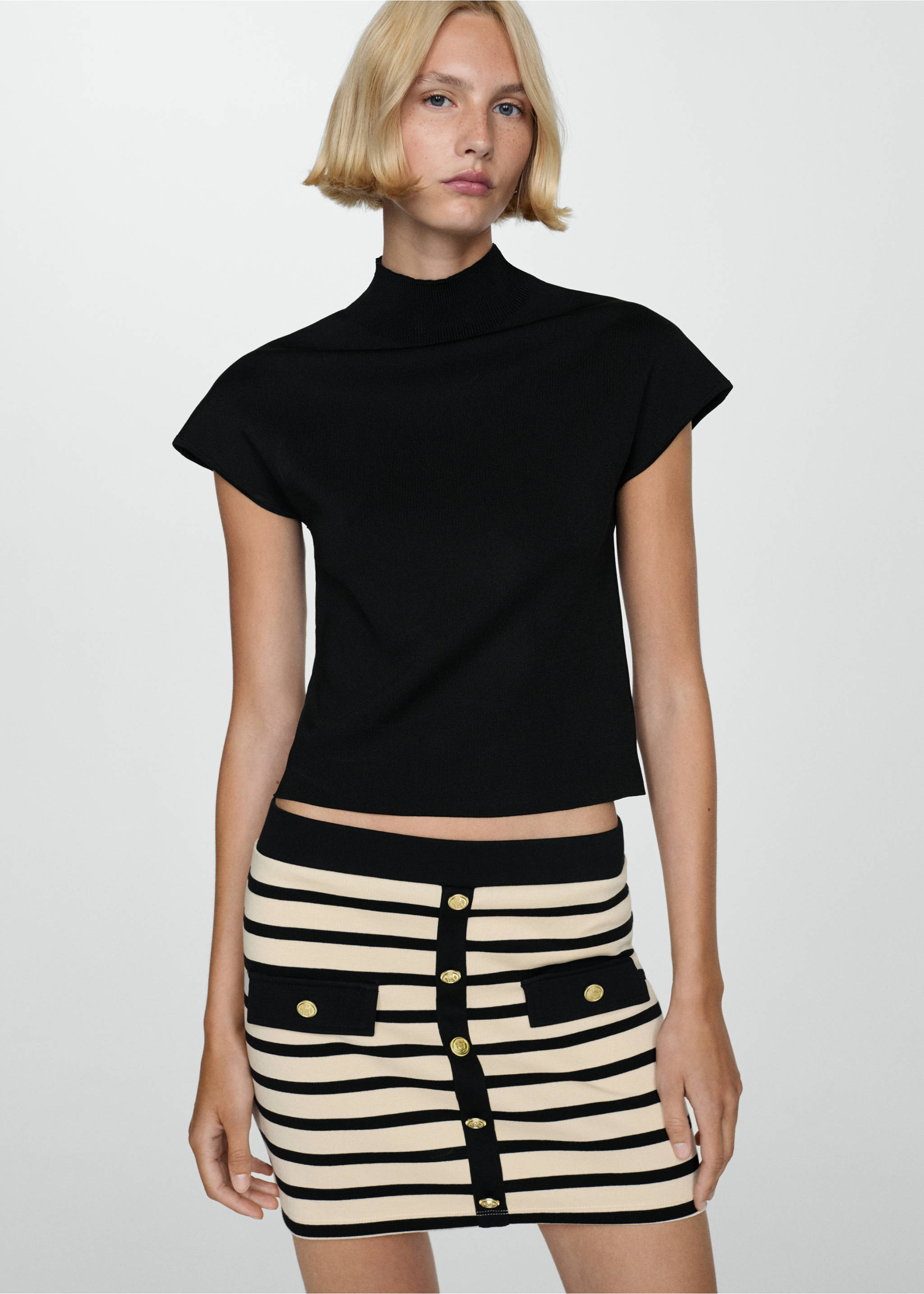 Buttoned knit skirt - Medium plane, Ecru. Ref: 77064028-00.