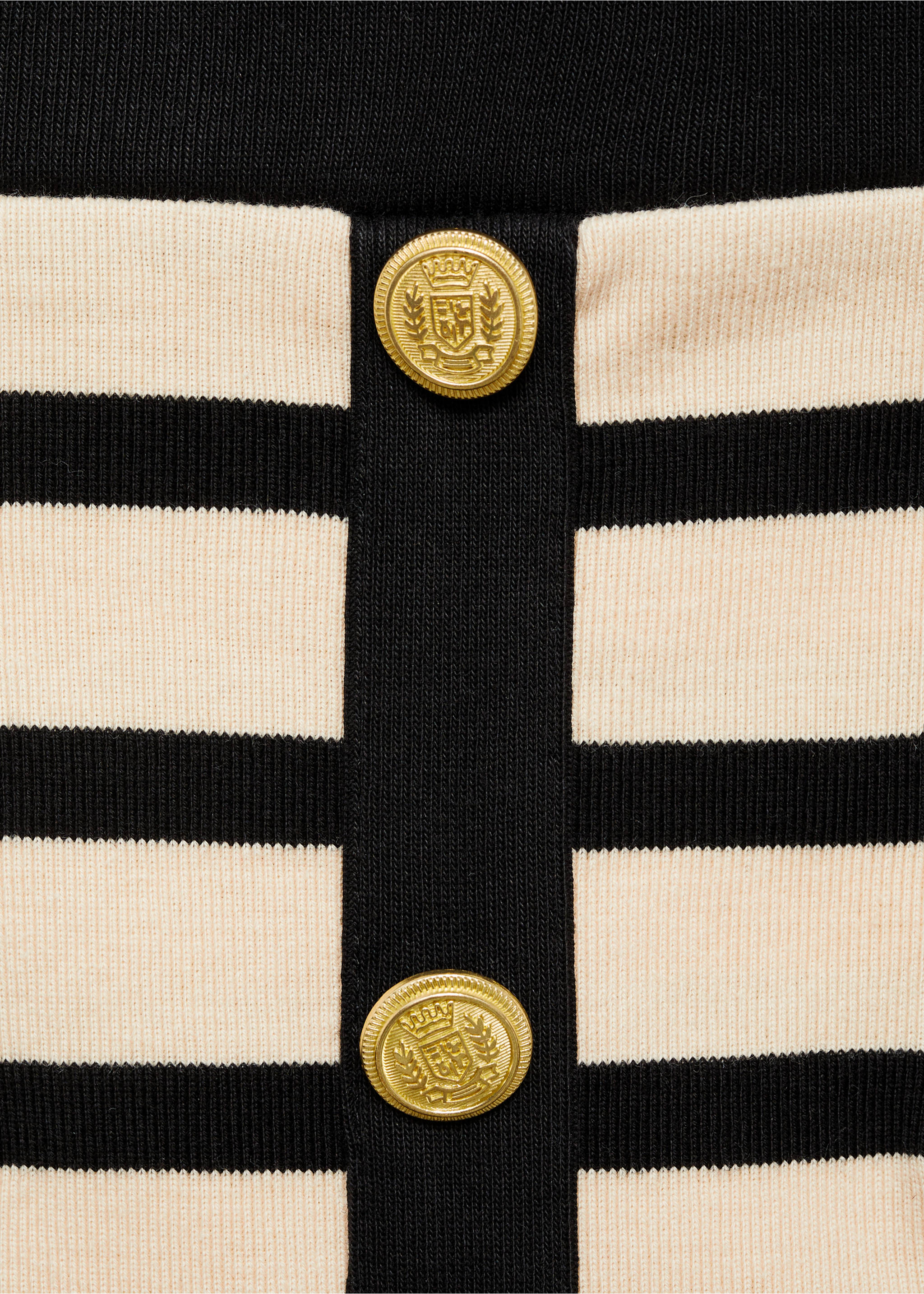 Buttoned knit skirt - Details of the article 8, Ecru. Ref: 77064028-00.