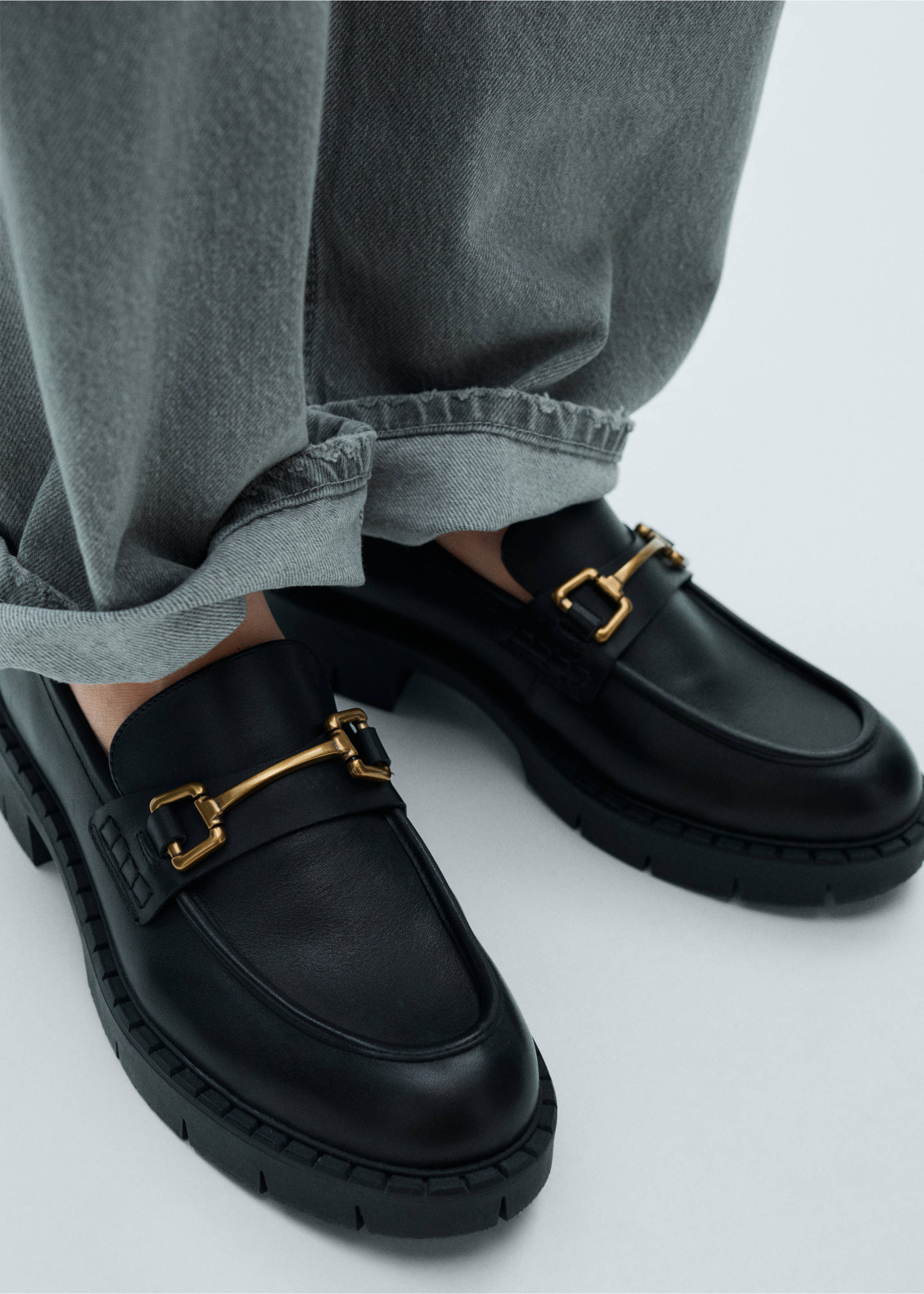 Leather loafers with metallic detail - Details of the article 9, Black. Ref: 77064043-00.