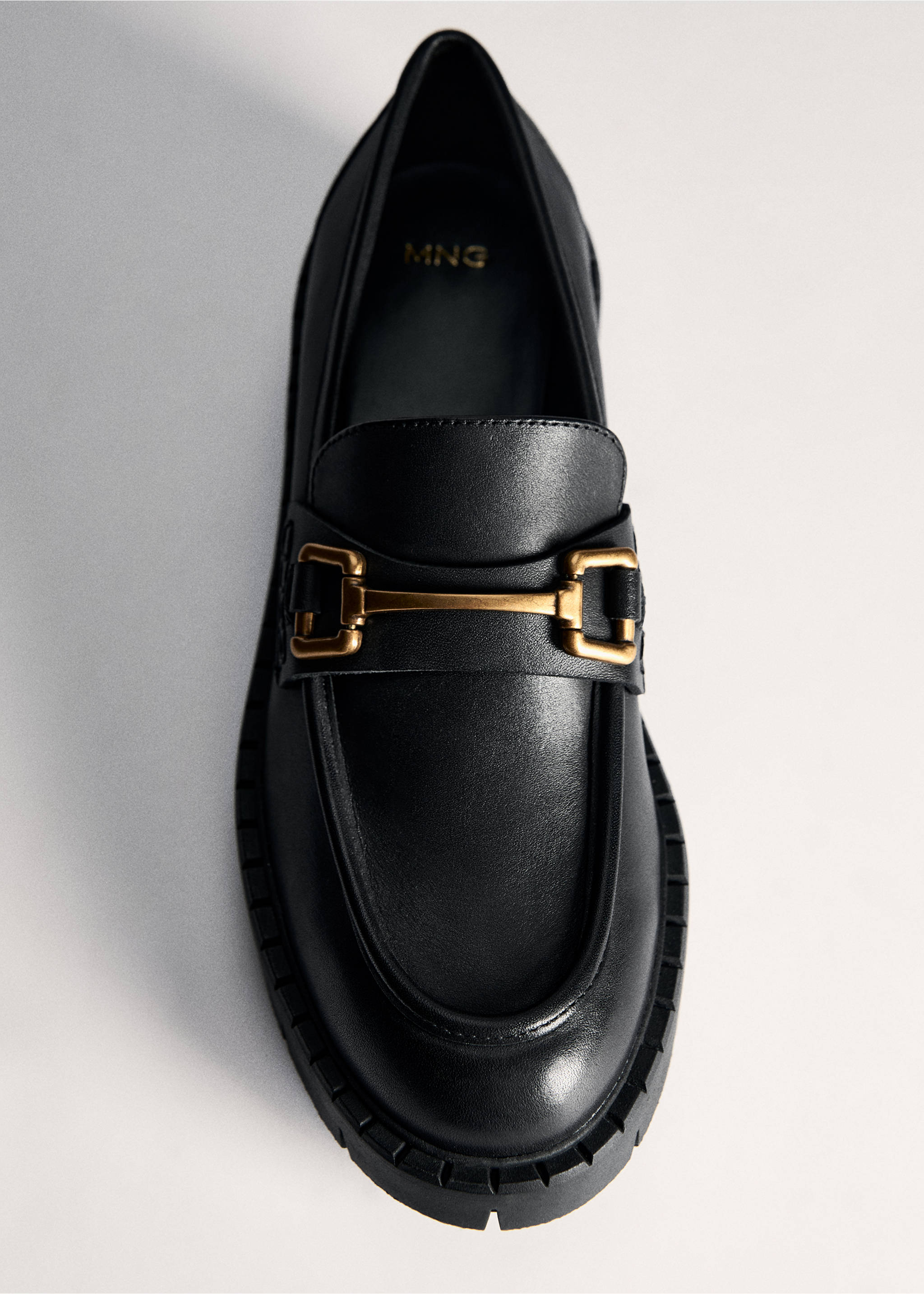 Leather loafers with metallic detail - Details of the article 6, Black. Ref: 77064043-00.