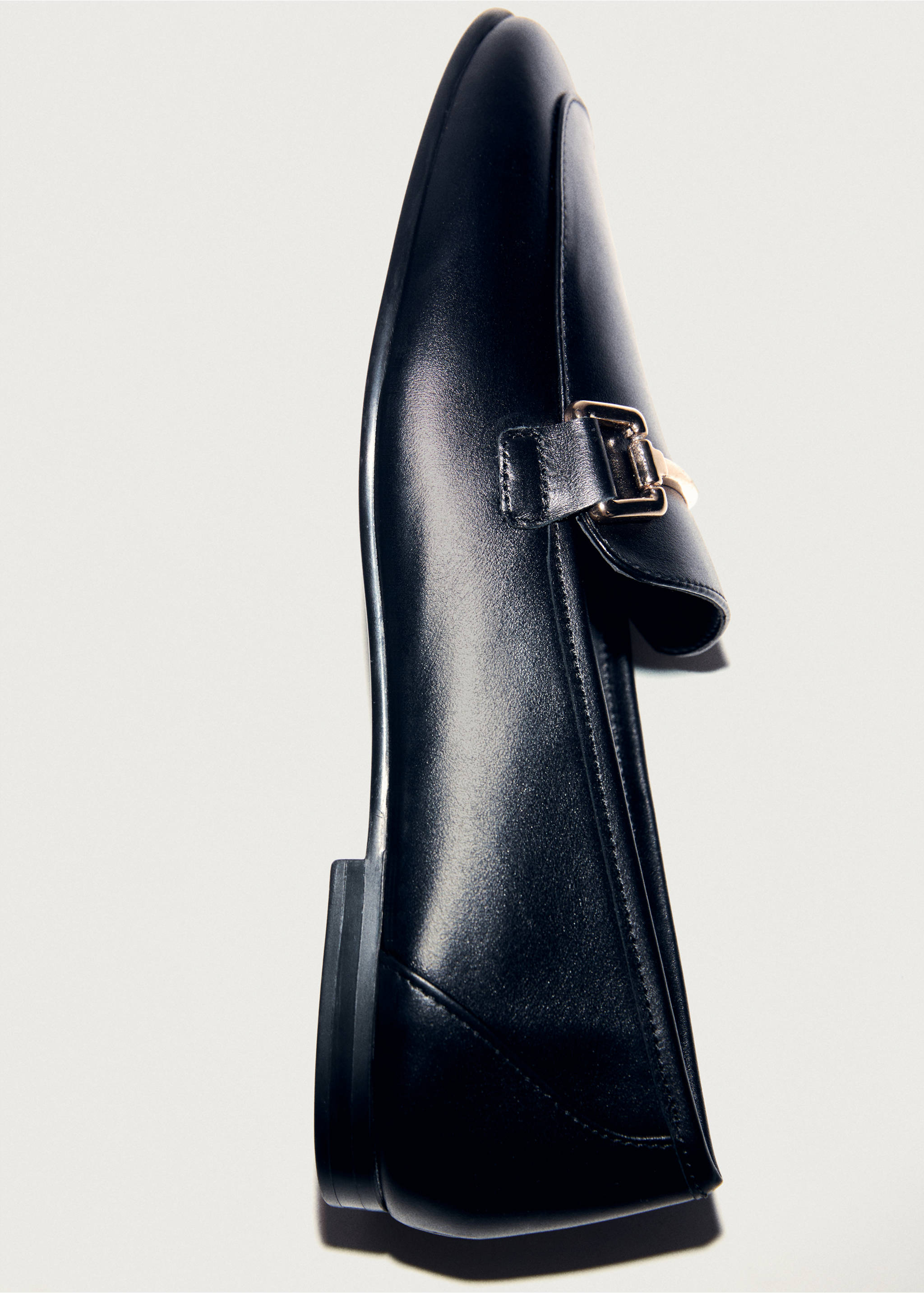 Leather loafers with metallic detail - Details of the article 5, Black. Ref: 77064047-00.