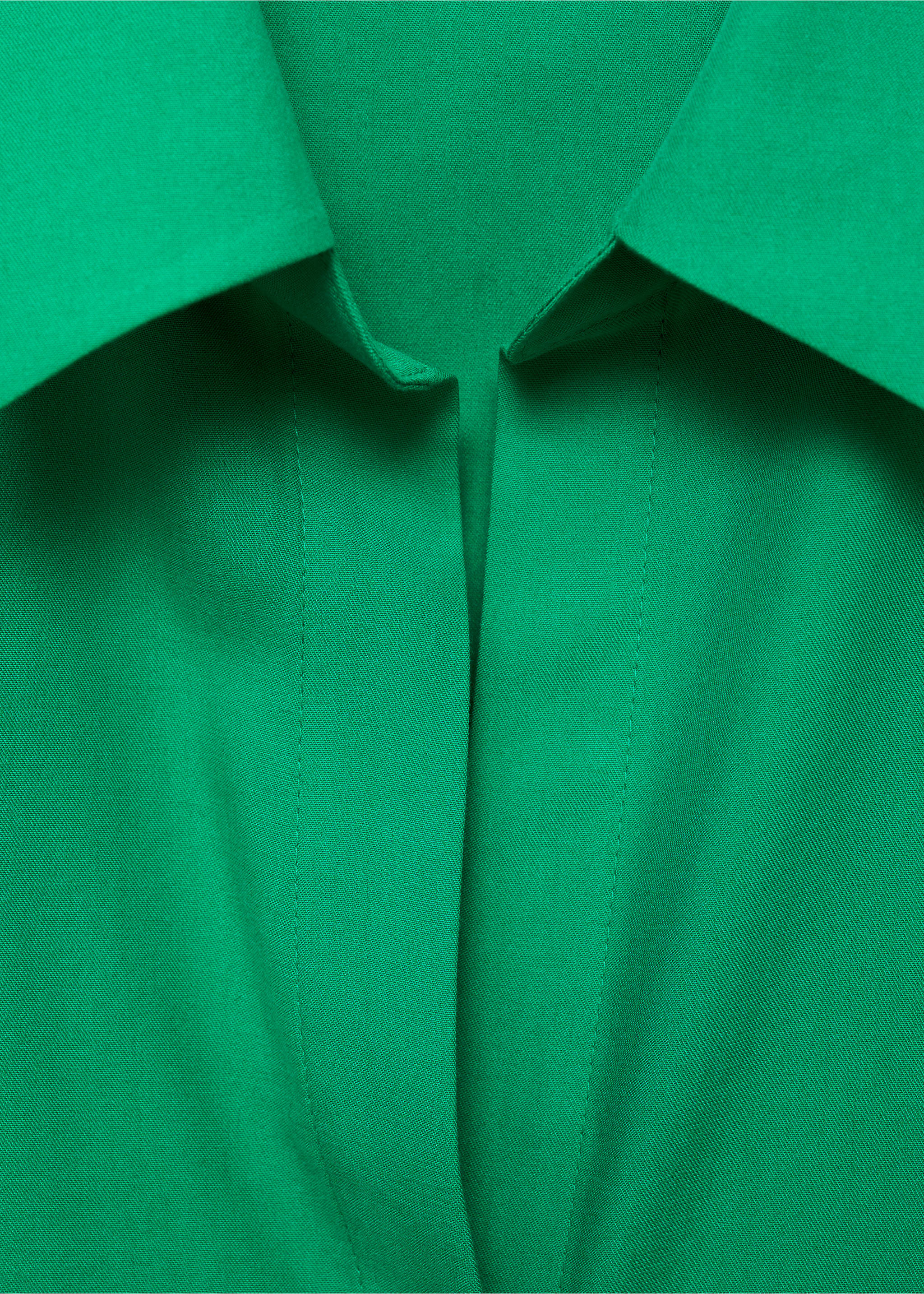 Lyocell fluid shirt - Details of the article 8, Green. Ref: 77064059-00.