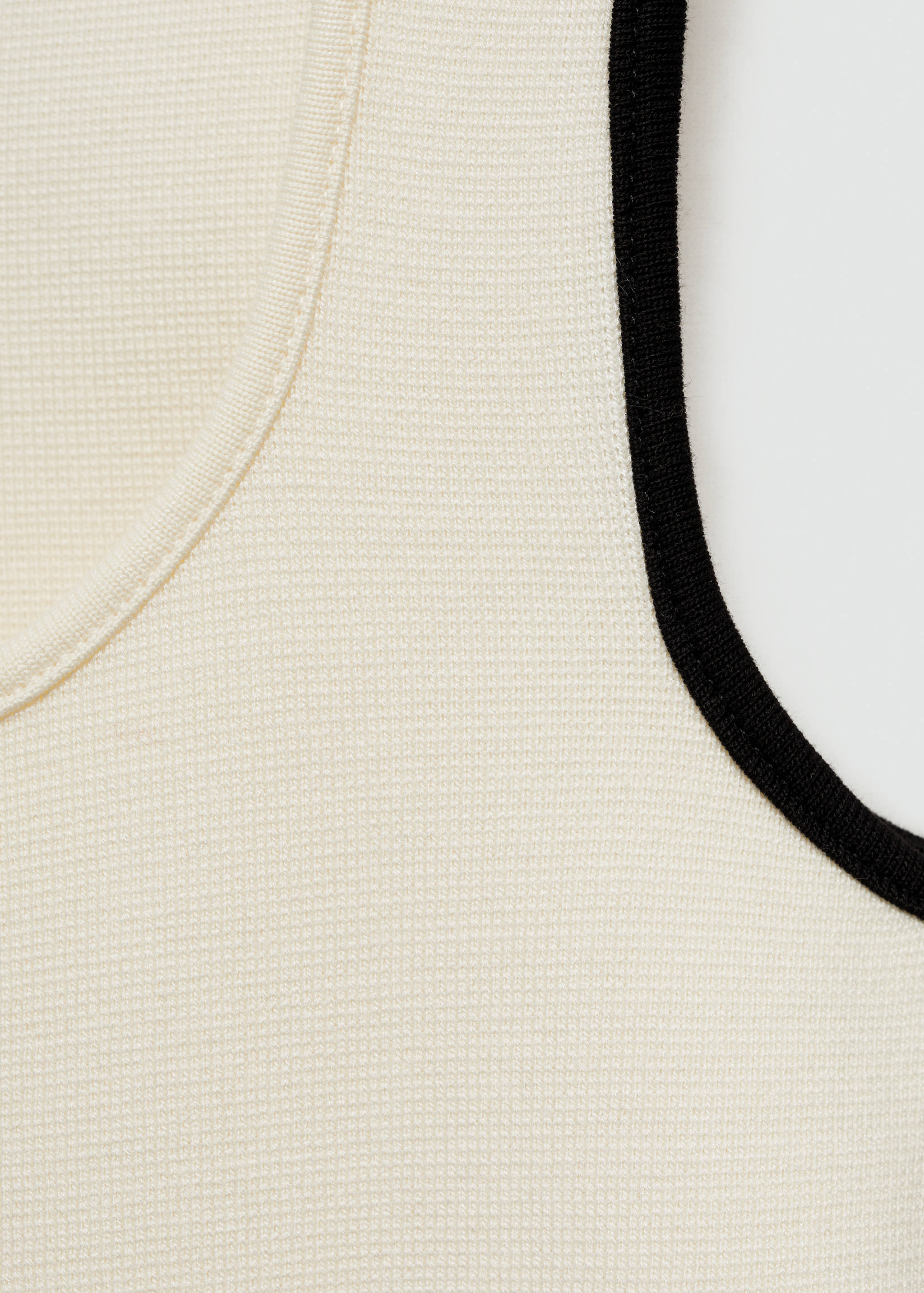 Stricktop mit Kontrastdetails - Detail des Artikels 0