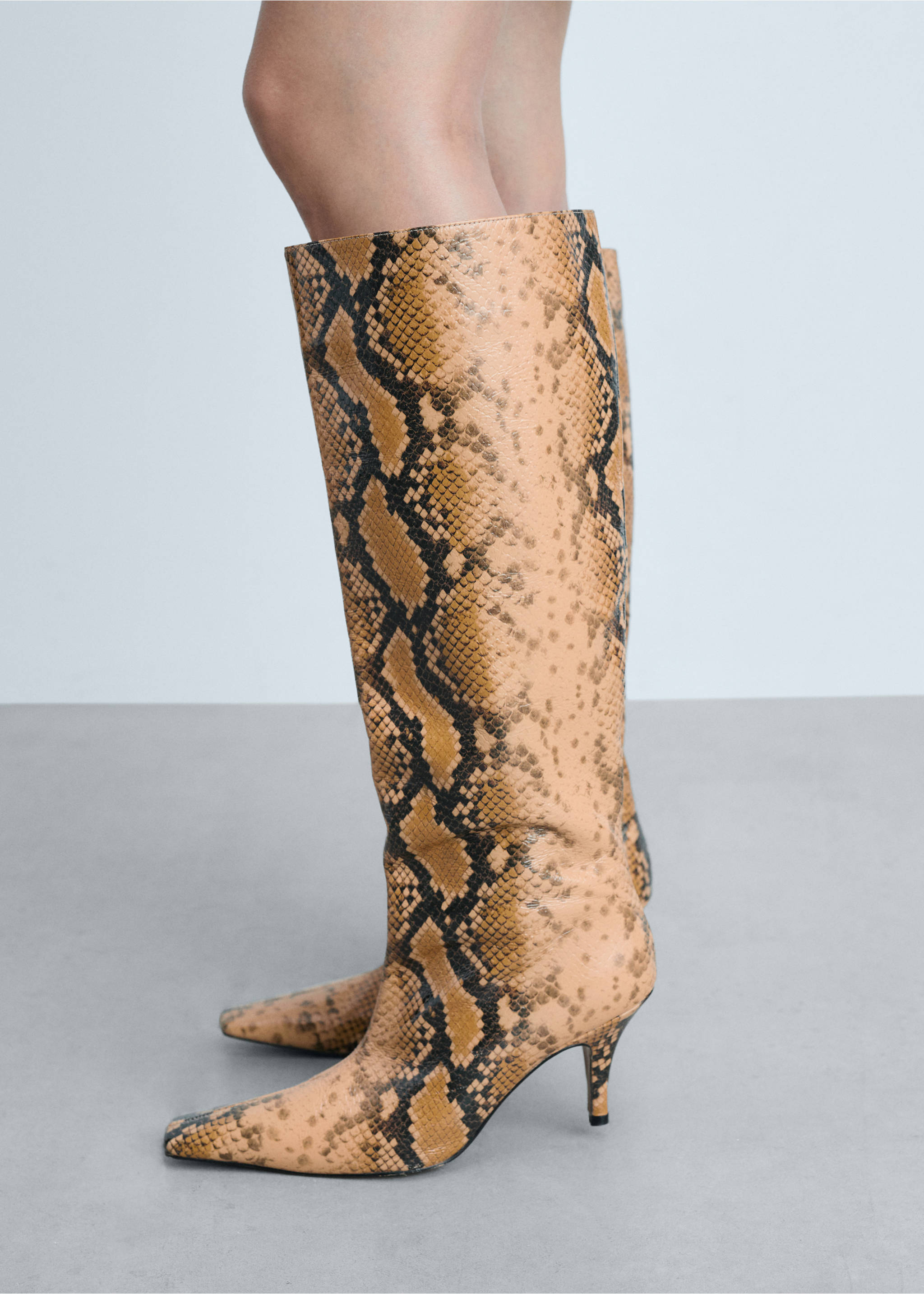 Knee-high leather boots with snake print - Details of the article 9, Beige. Ref: 77064067-00.