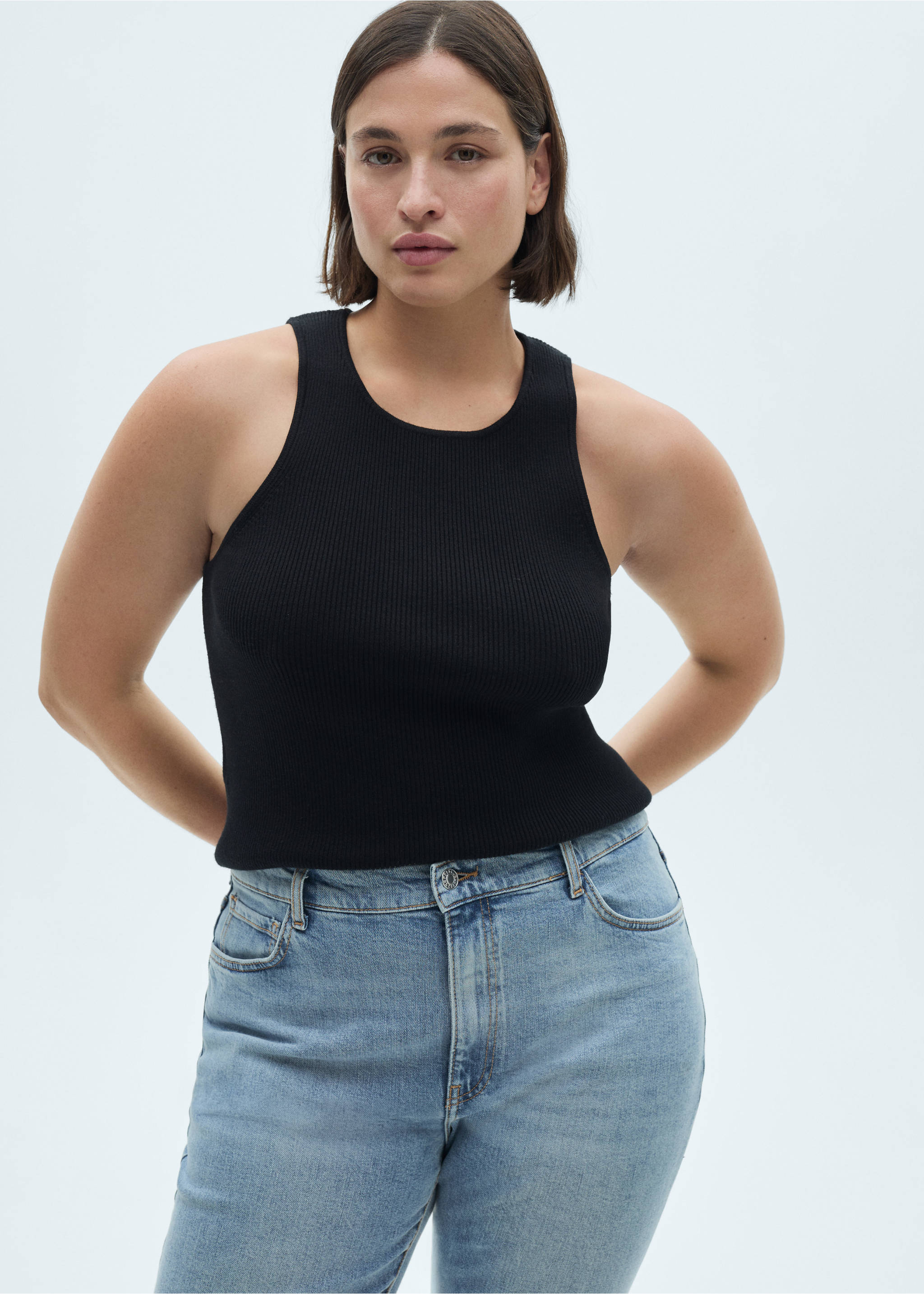Claudia slim-fit cropped jeans - Details of the article 5, Medium Blue. Ref: 77064069-00.