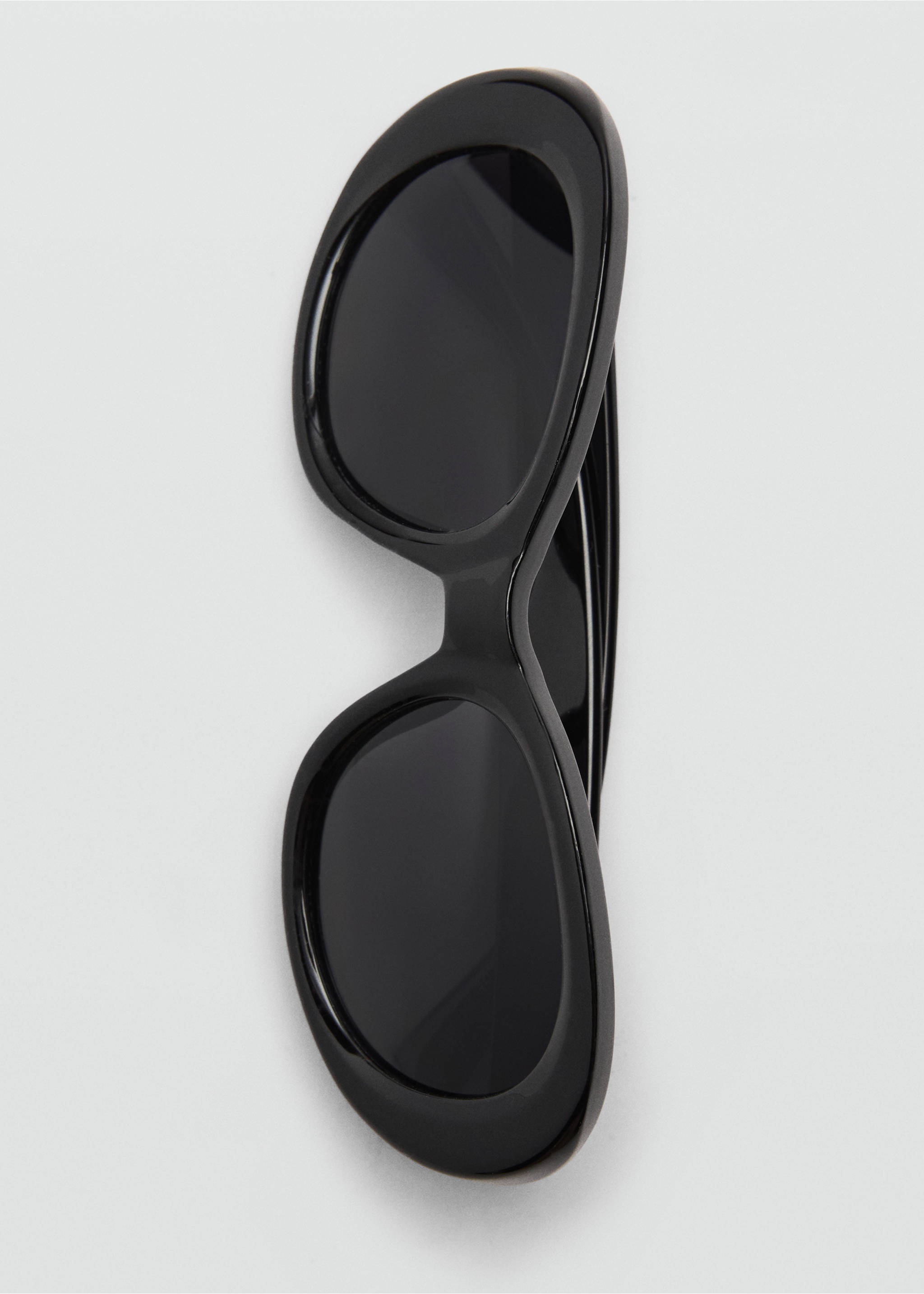 Round-framed sunglasses - Details of the article 2, Black. Ref: 77064435-00.