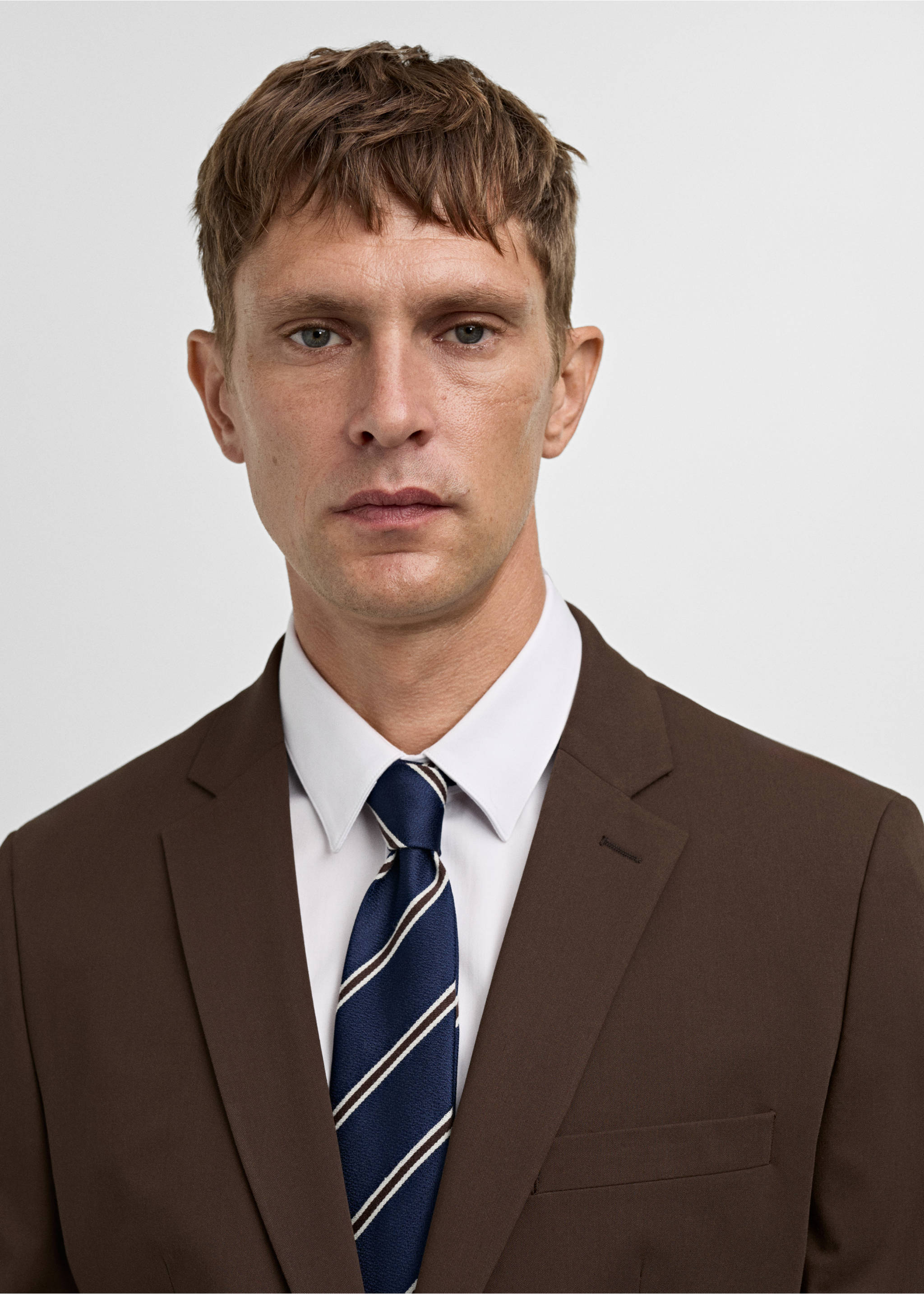 Super slim-fit suit jacket in stretch fabric - Details of the article 1, Tobacco Brown. Ref: 77064439-00.