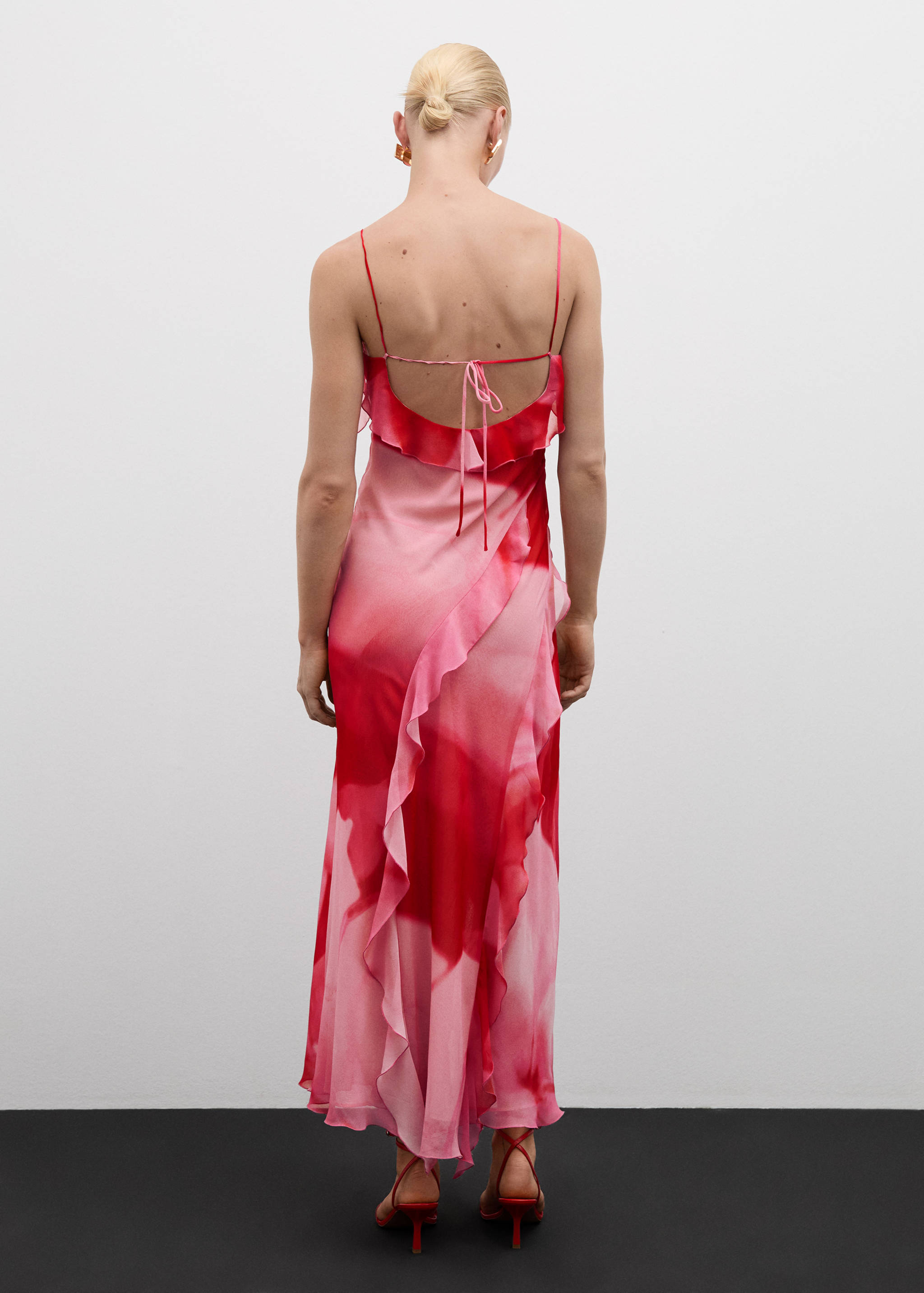 Volantkleid mit Schlitz - Rückseite des Artikels