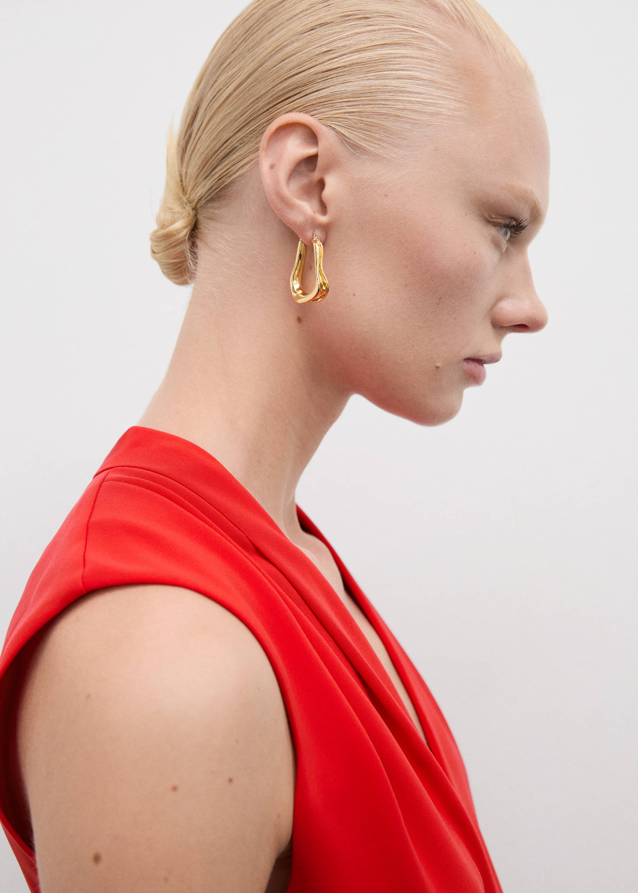 Long jumpsuit with crossover detail - Details of the article 1