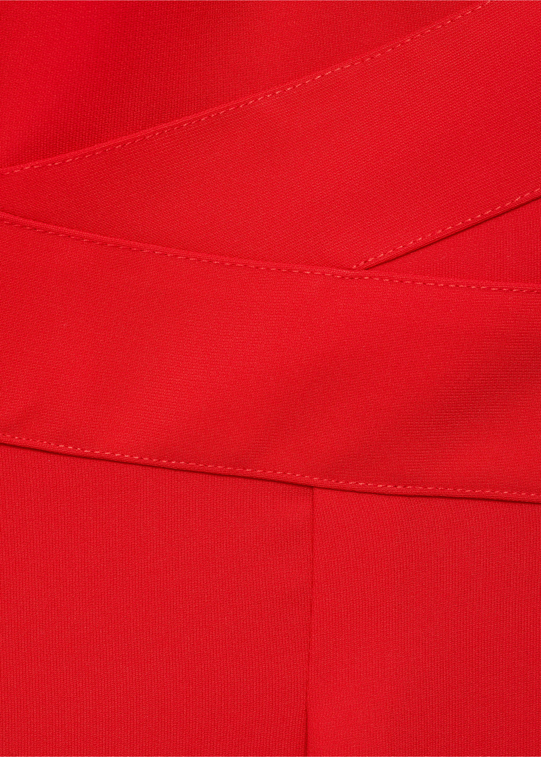 Combi-pantalon détail croisé - Détail de l'article 8, Rouge. Ref: 77064776-00.