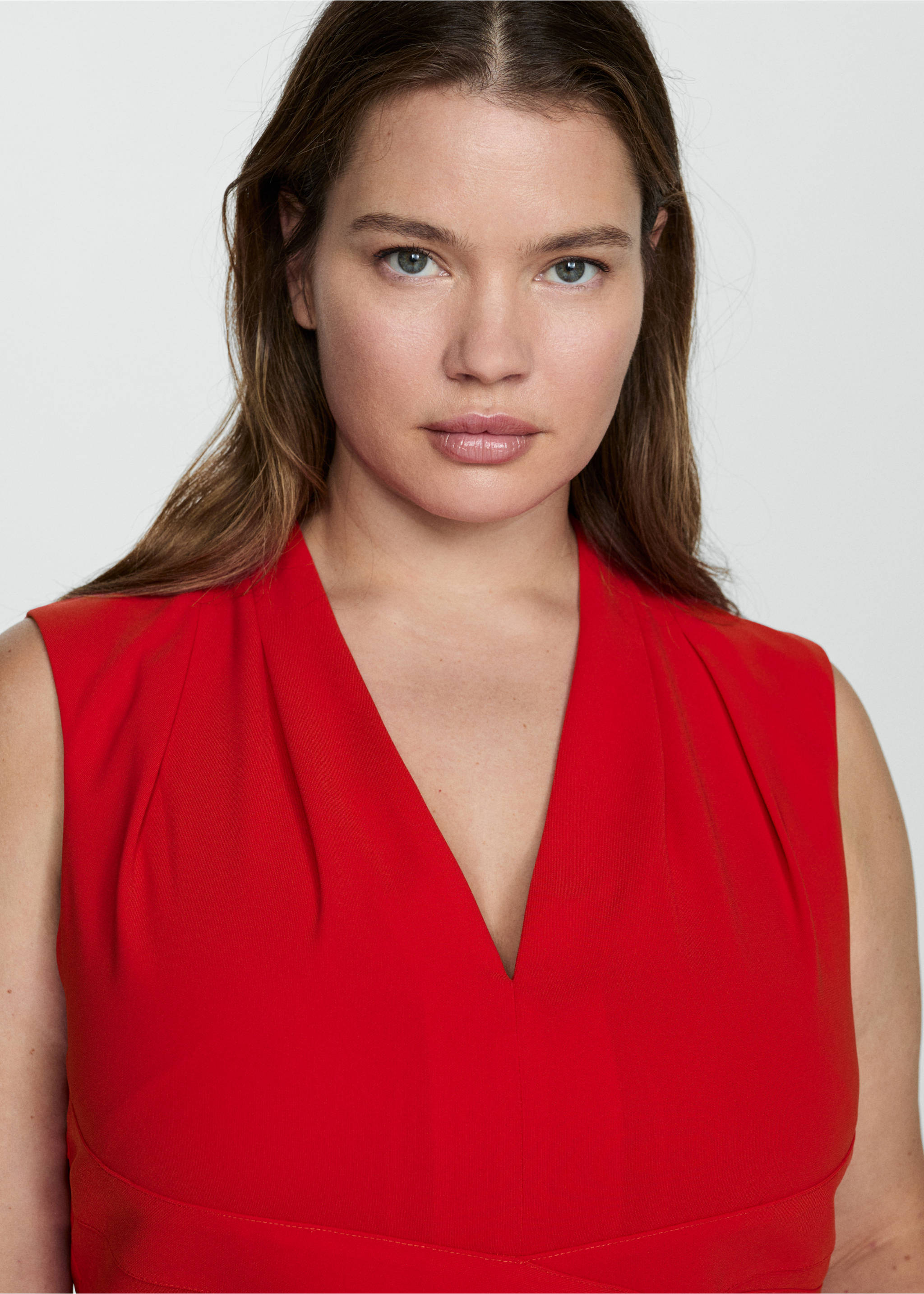 Combi-pantalon détail croisé - Détail de l'article 4, Rouge. Ref: 77064776-00.