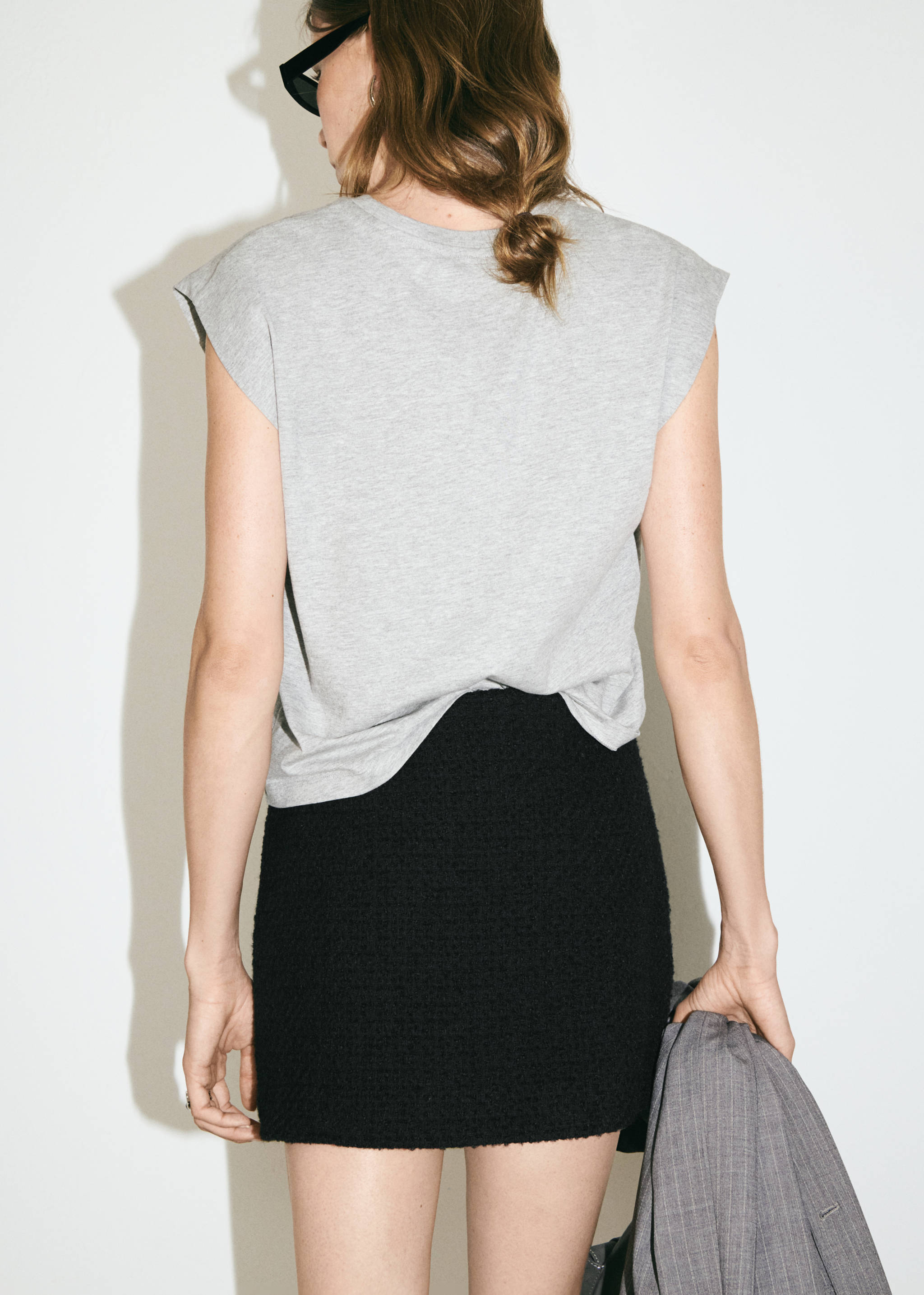 Falda corta tweed - Detalle del artículo 6, Negro. Ref: 77064794-00.