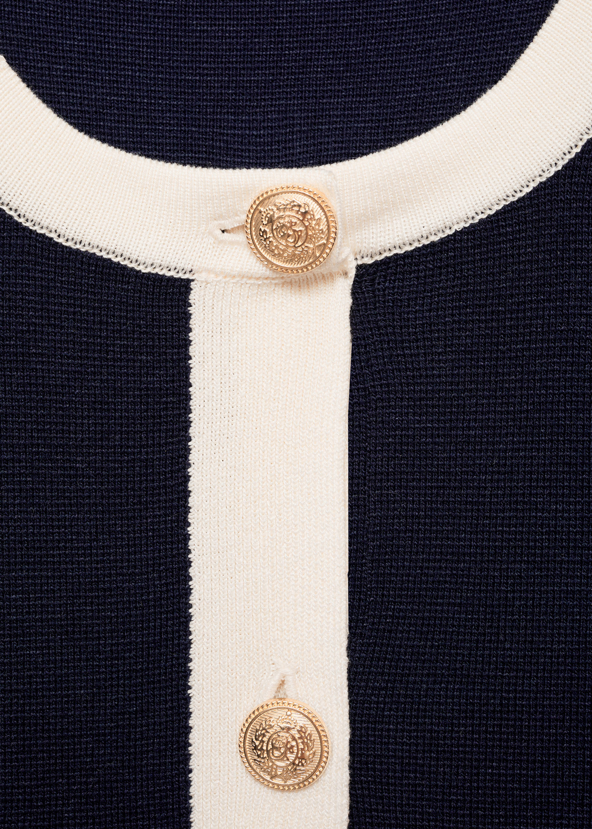 Cardigan with contrasting trim - Details of the article 8