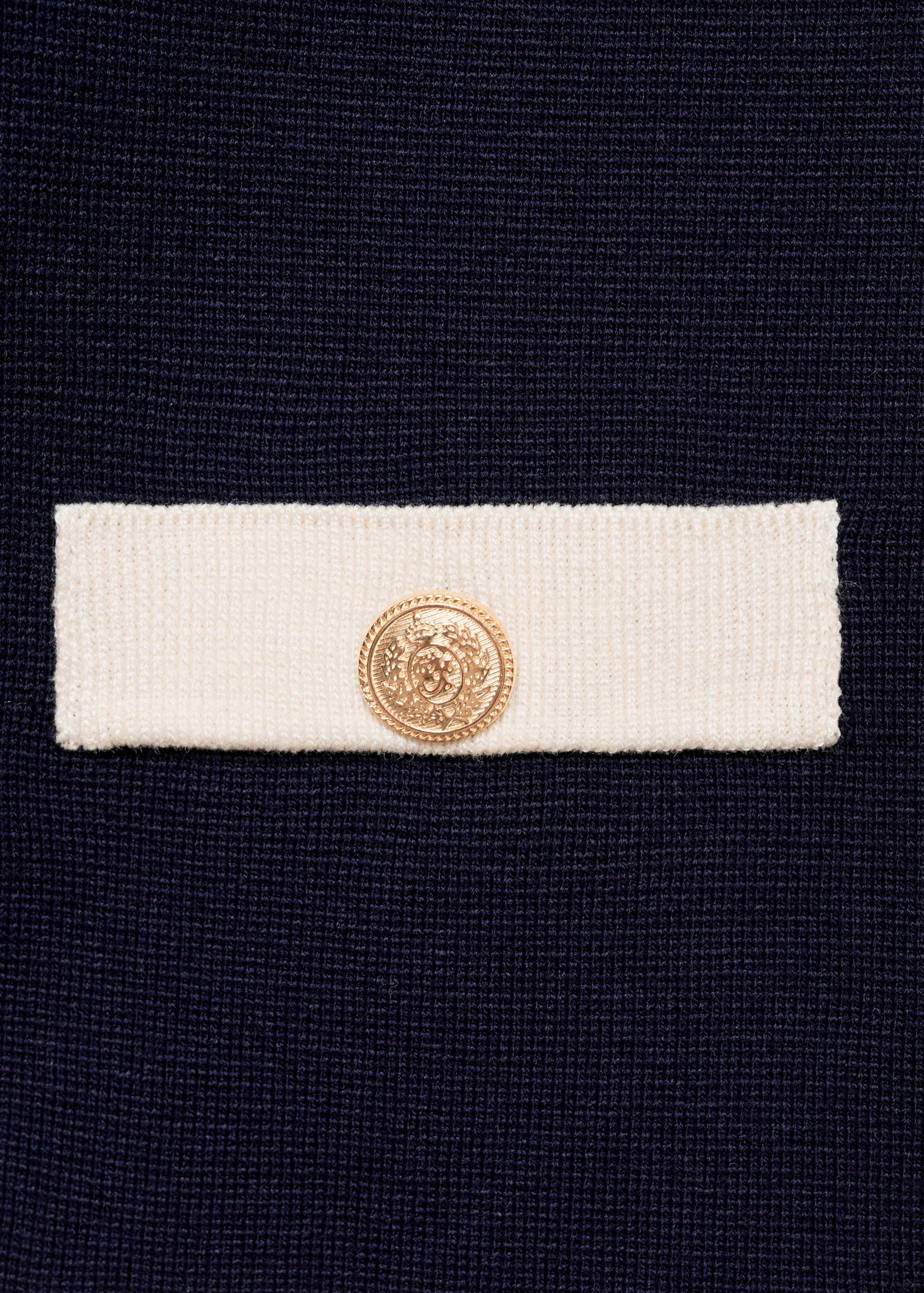 Cardigan with contrasting trim - Details of the article 0