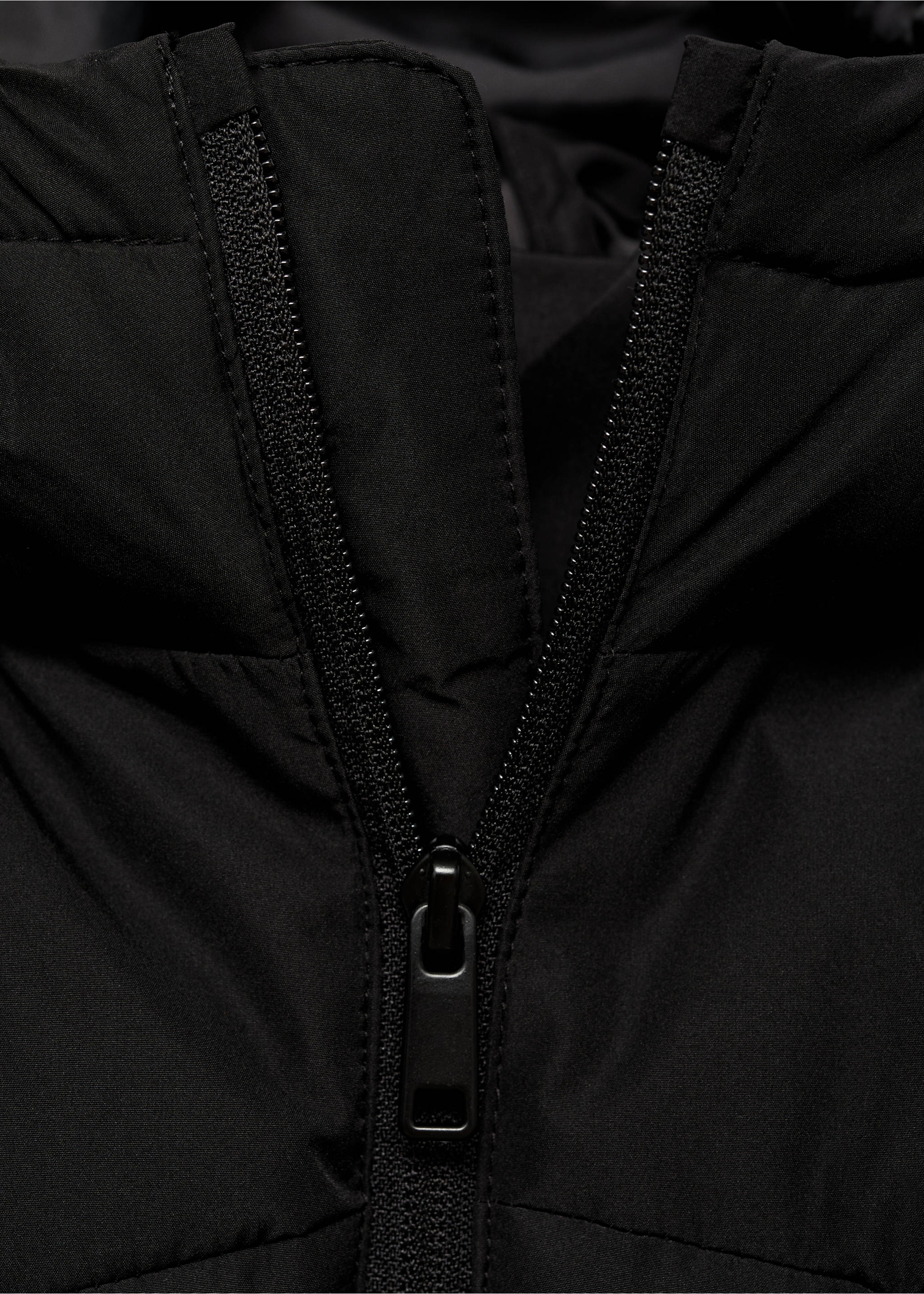 Steppweste - Detail des Artikels 8, Schwarz. Ref: 77065632-00.