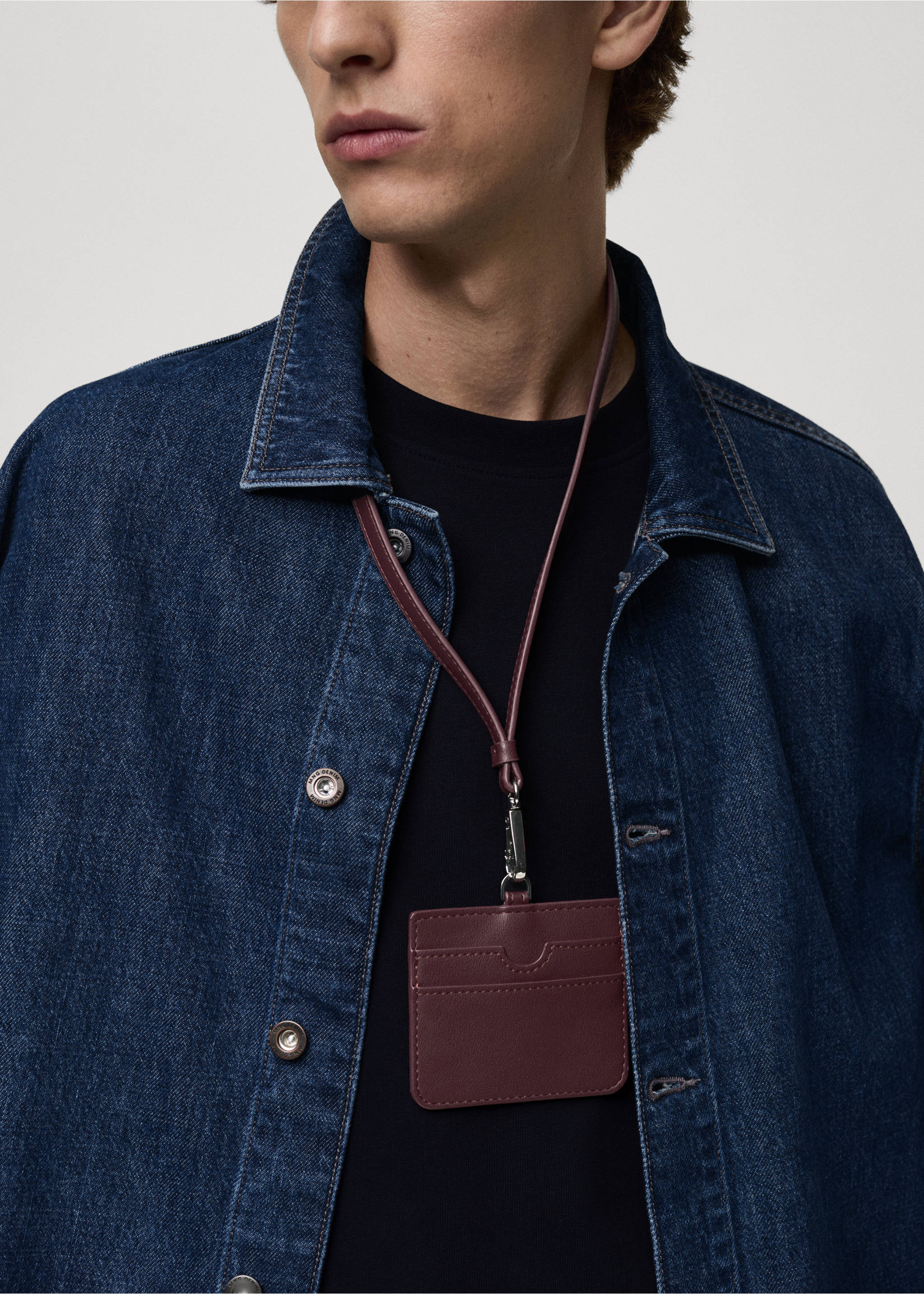 Pouzdro na karty s páskem z imitace kůže - Detail zboží 9, Bordó. Ref: 77065640-00.