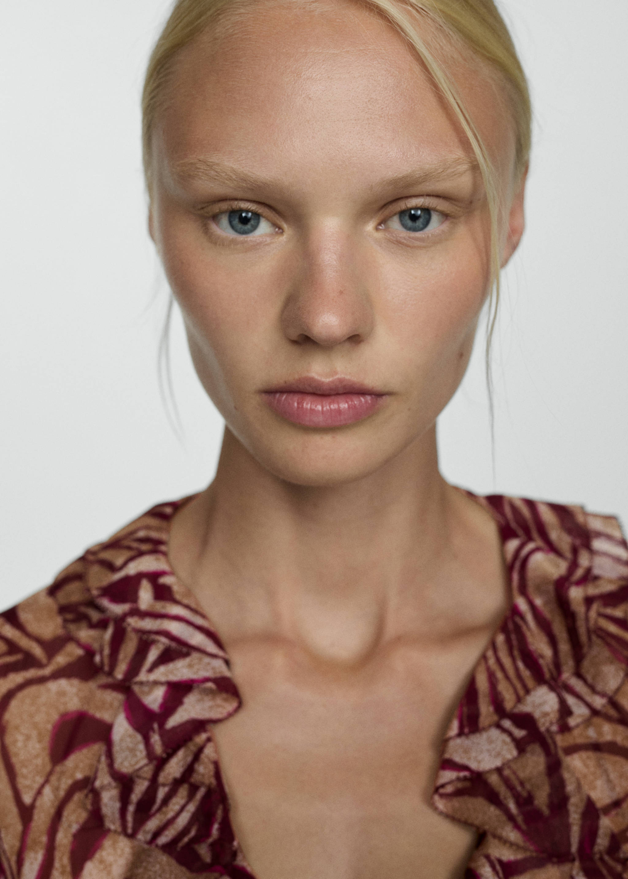 Ruffles printed blouse - Details of the article 1