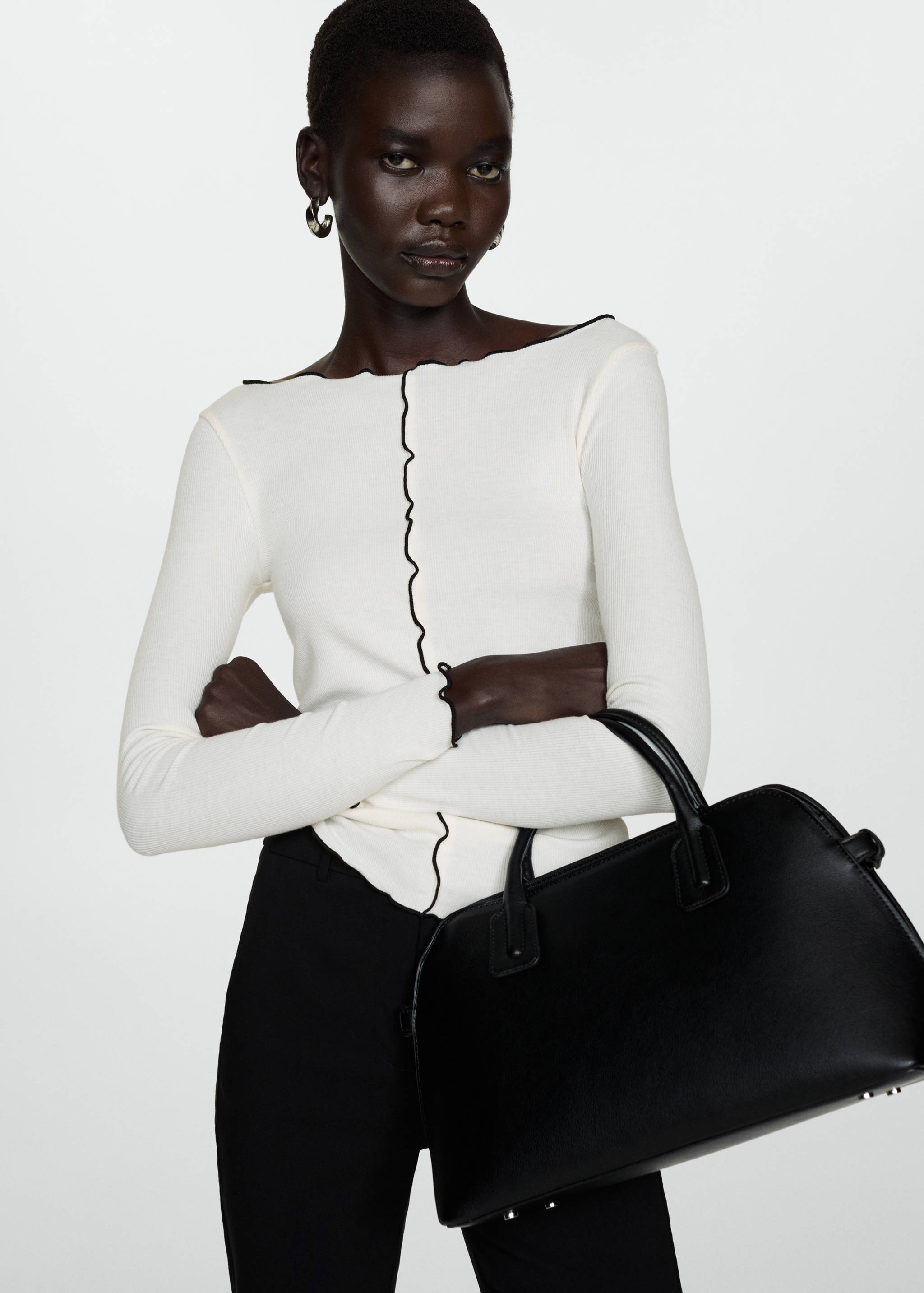 Long-sleeved t-shirt with decorative seams - Medium plane