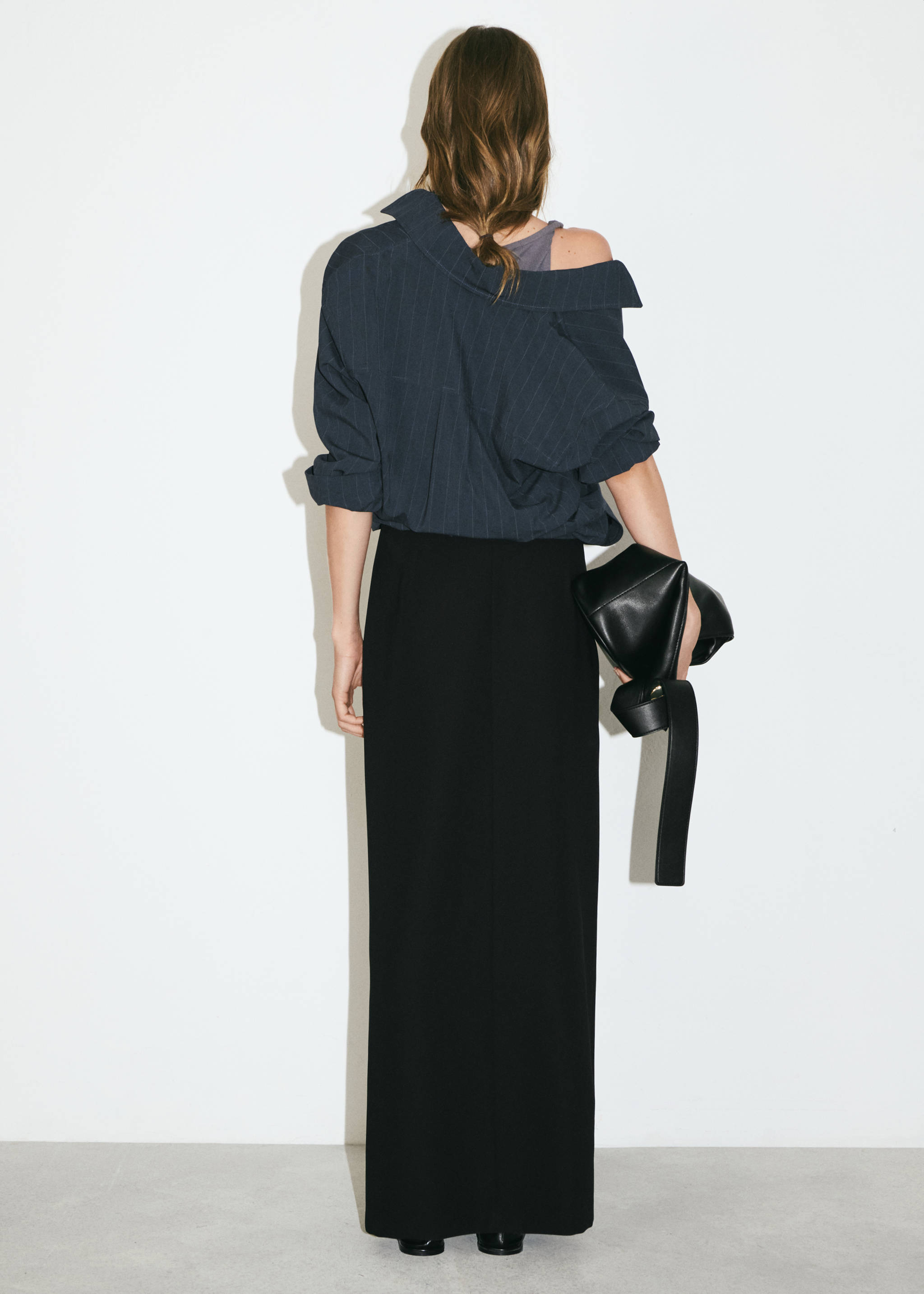 Pinstripe overshirt - Details of the article 7, Dark Navy. Ref: 77065649-00.