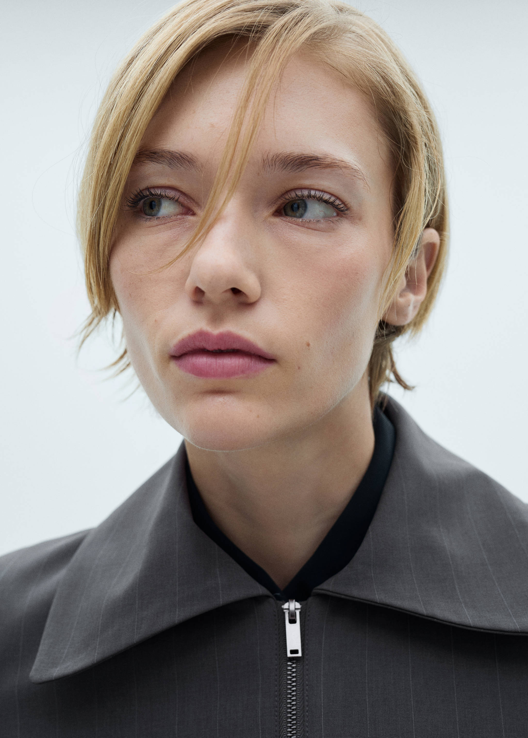 Gestreifte Jacke mit doppeltem Reißverschluss - Detail des Artikels 1