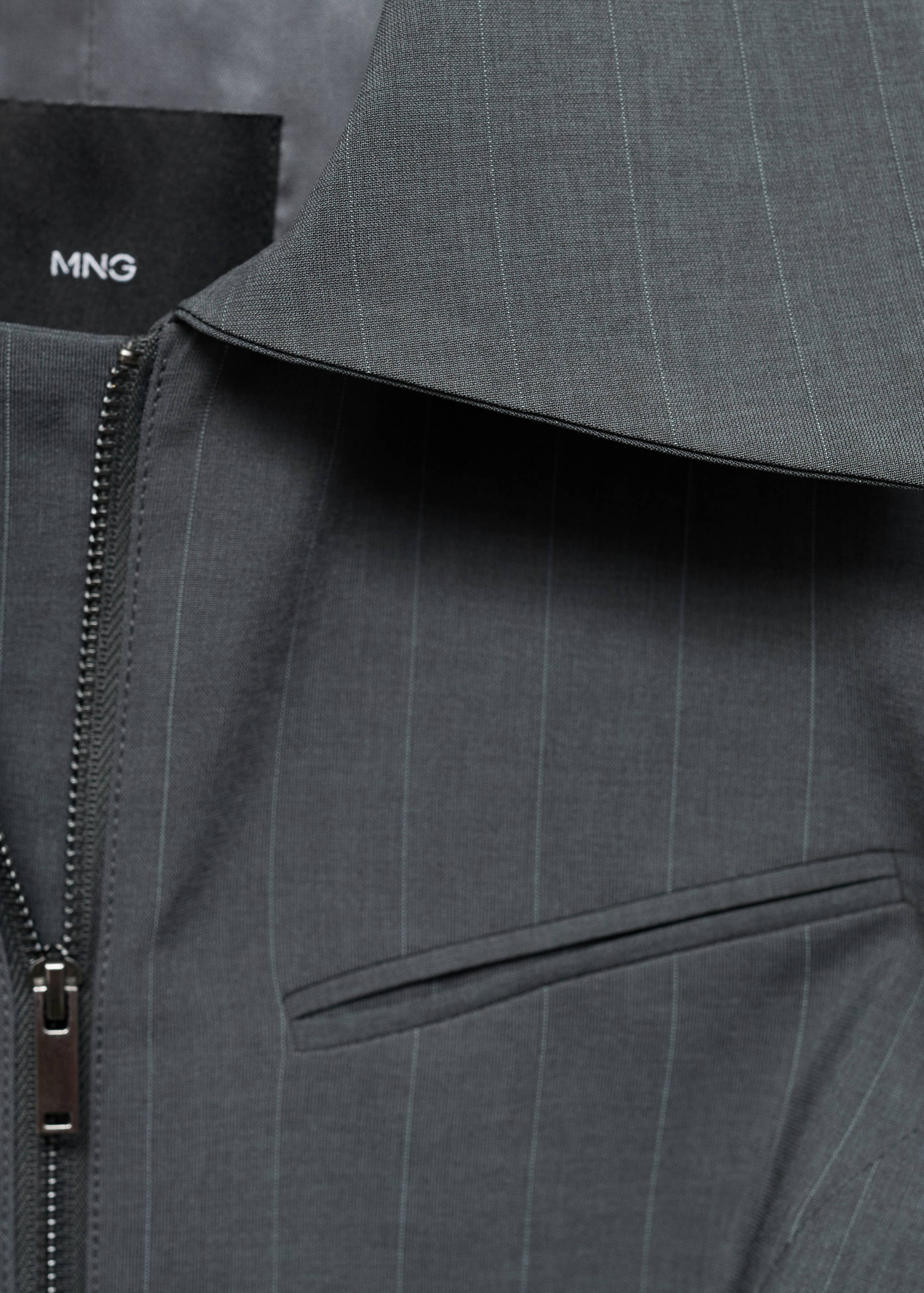 Gestreifte Jacke mit doppeltem Reißverschluss - Detail des Artikels 8