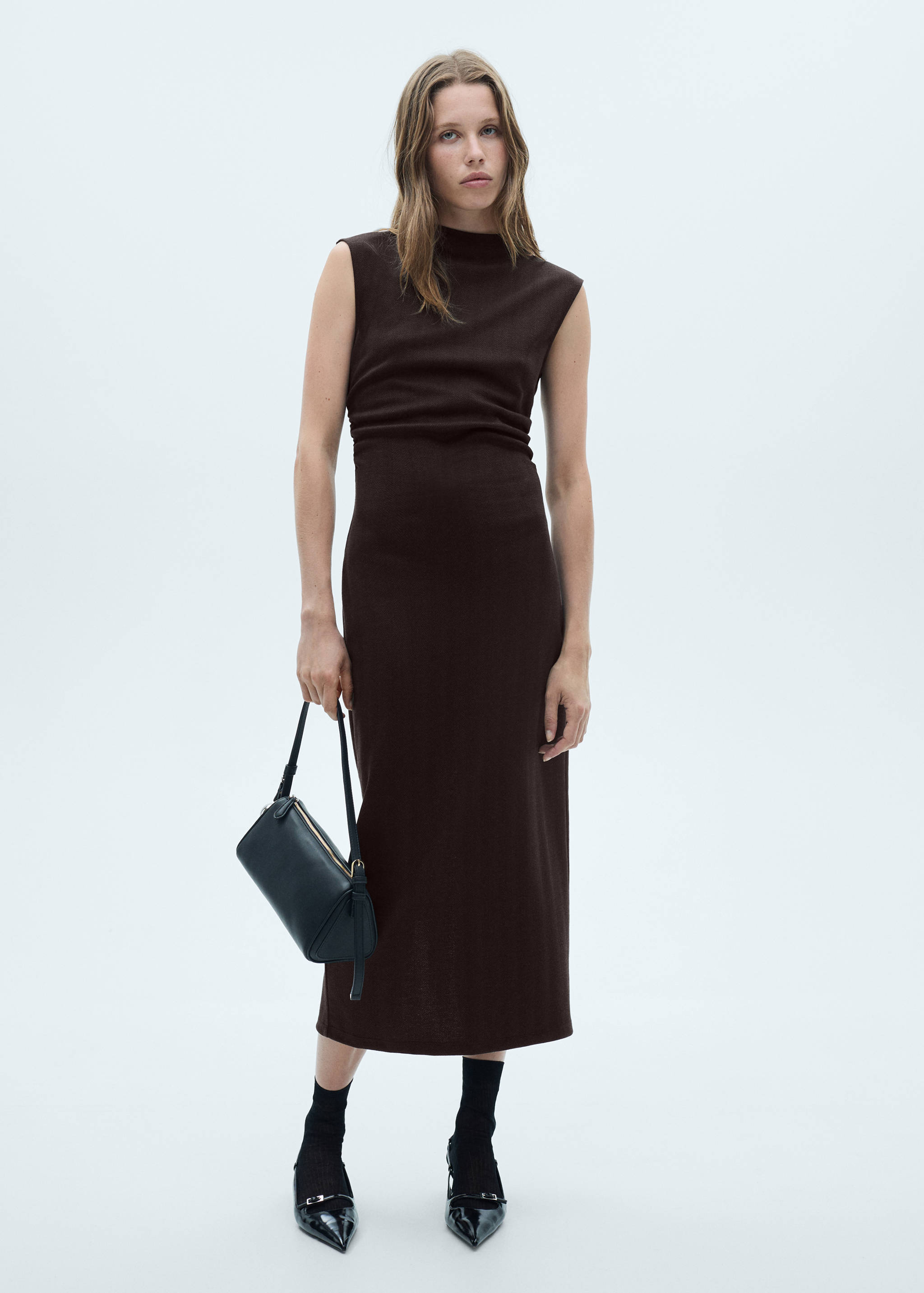 Knitted dress with gathered detail - General plane