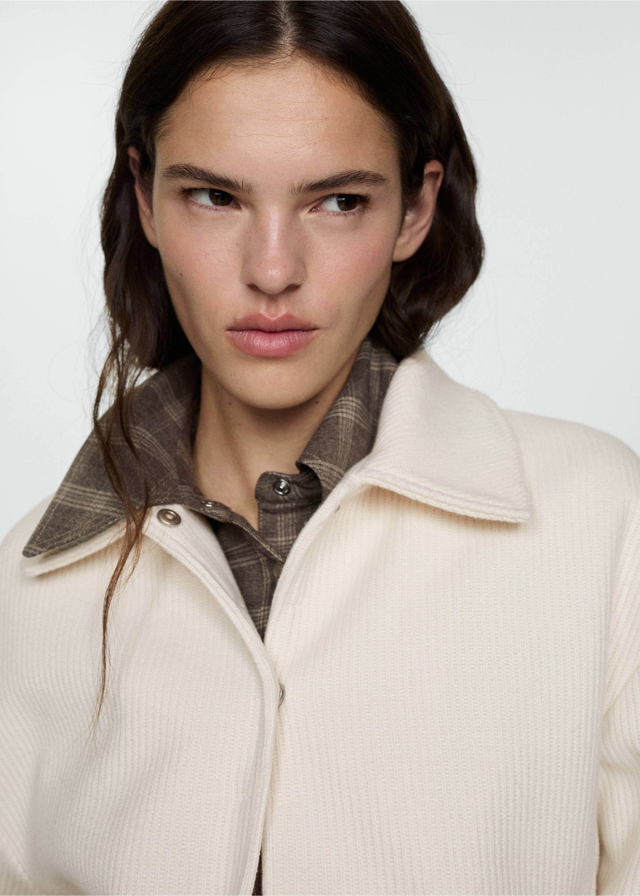 Pocket knit jacket - Details of the article 1, Off White. Ref: 77065660-00.