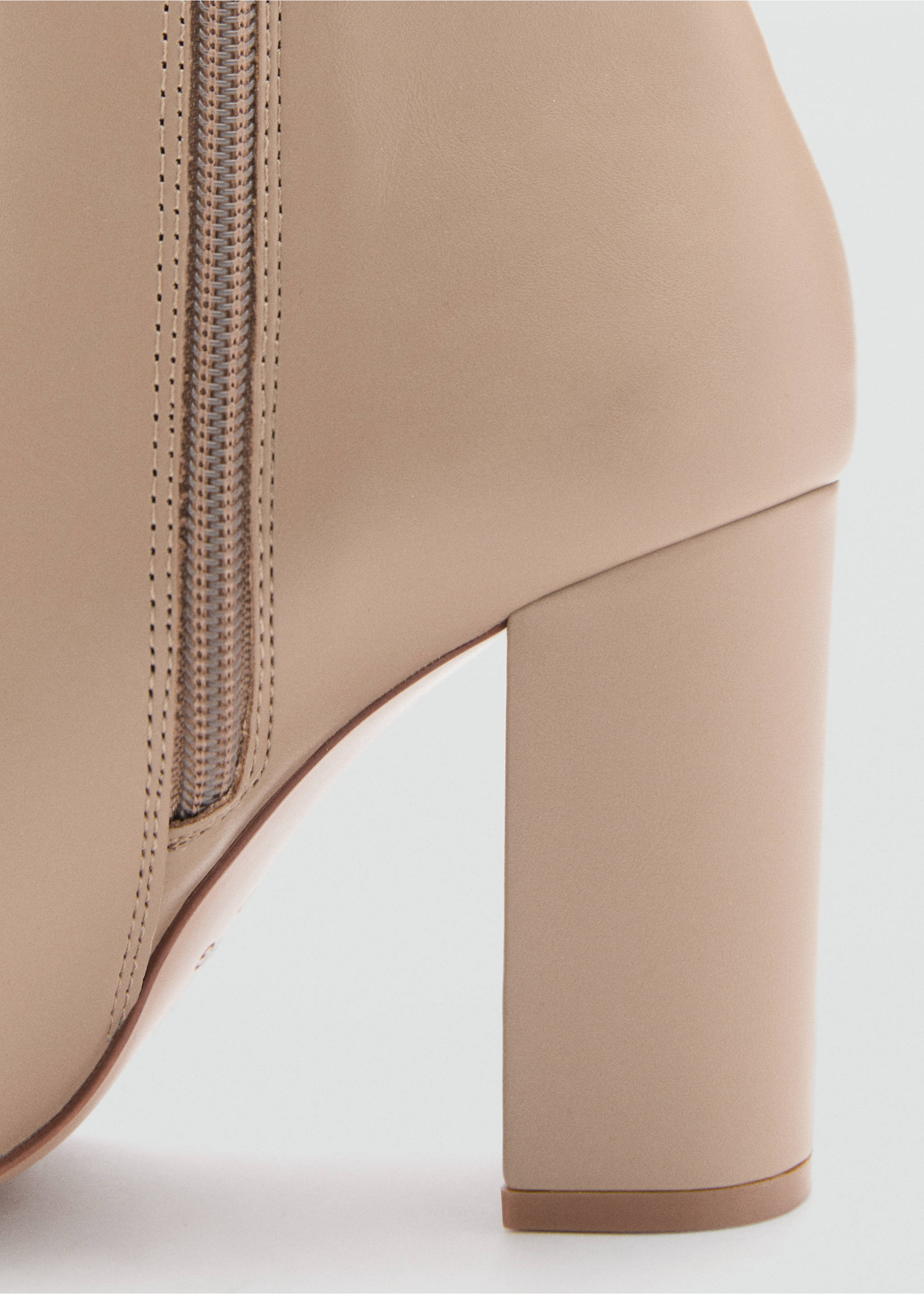 Pointed heel ankle boot - Details of the article 1, Beige. Ref: 77065663-00.