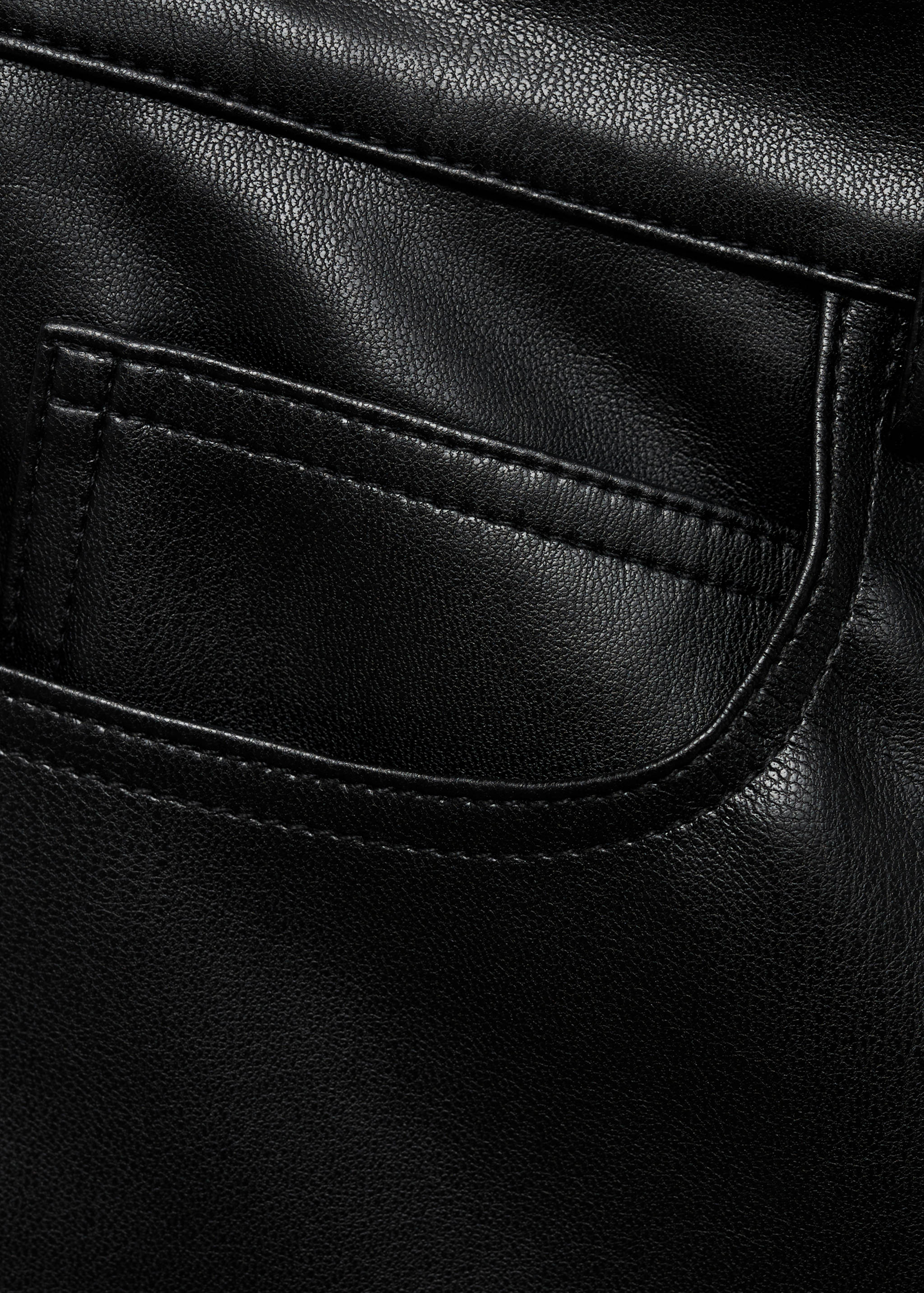 Short simili-cuir - Détail de l'article 8